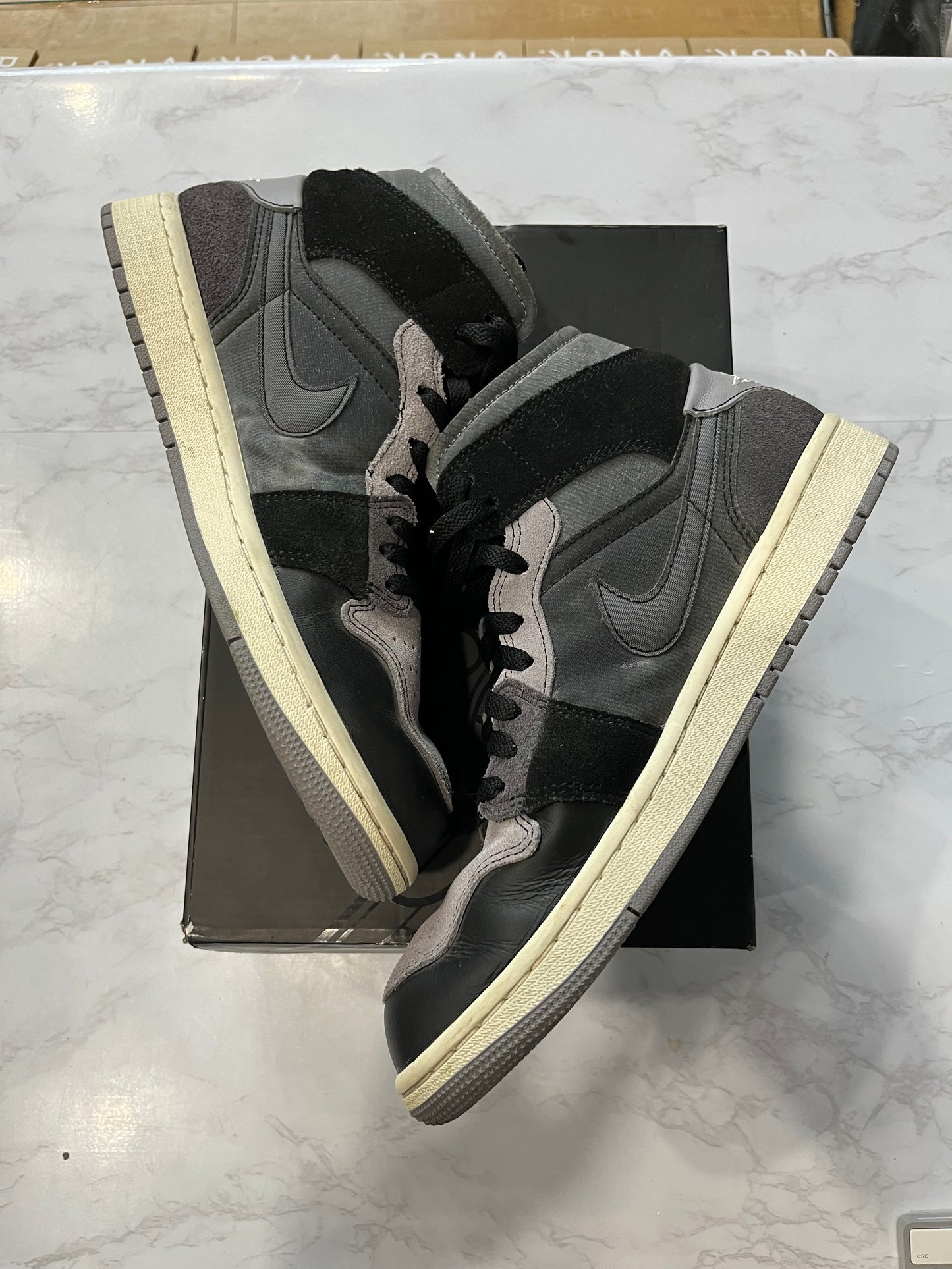 Jordan 1 Mid SE Craft Inside Out Black PRE-OWNED