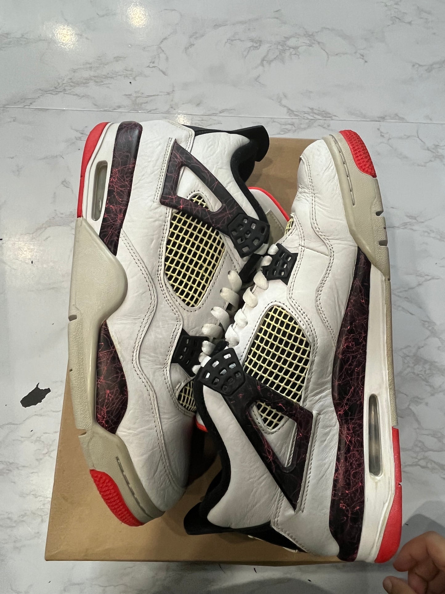 Jordan 4 Retro Pale Citron PRE-OWNED