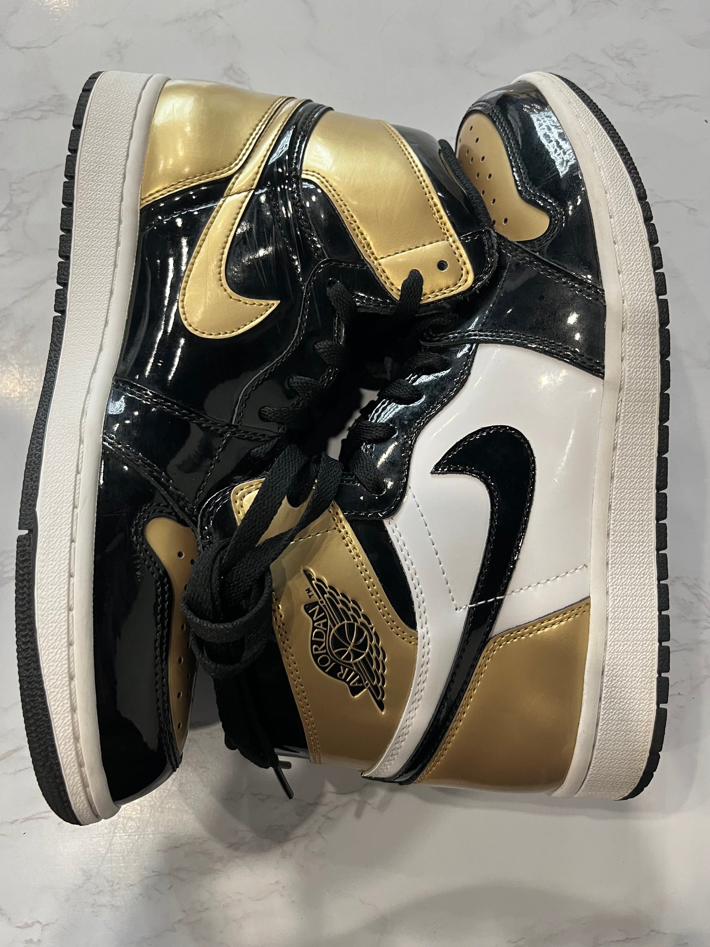 Jordan 1 Retro High OG NRG Gold Toe PRE-OWNED