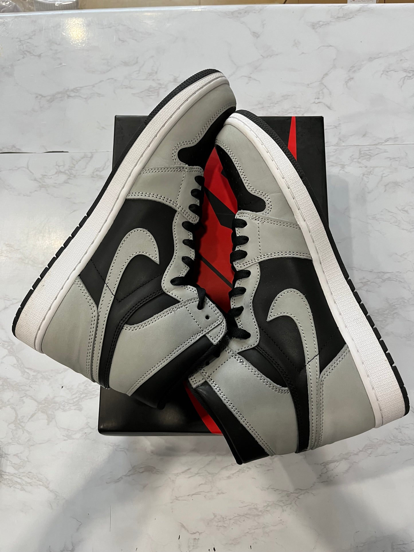 Jordan 1 Retro High OG Shadow 2.0 PRE-OWNED