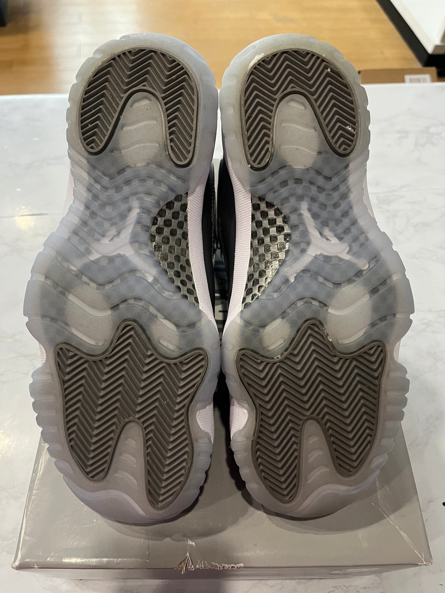 Jordan 11 Retro Cool Grey 2021 PRE-OWNED