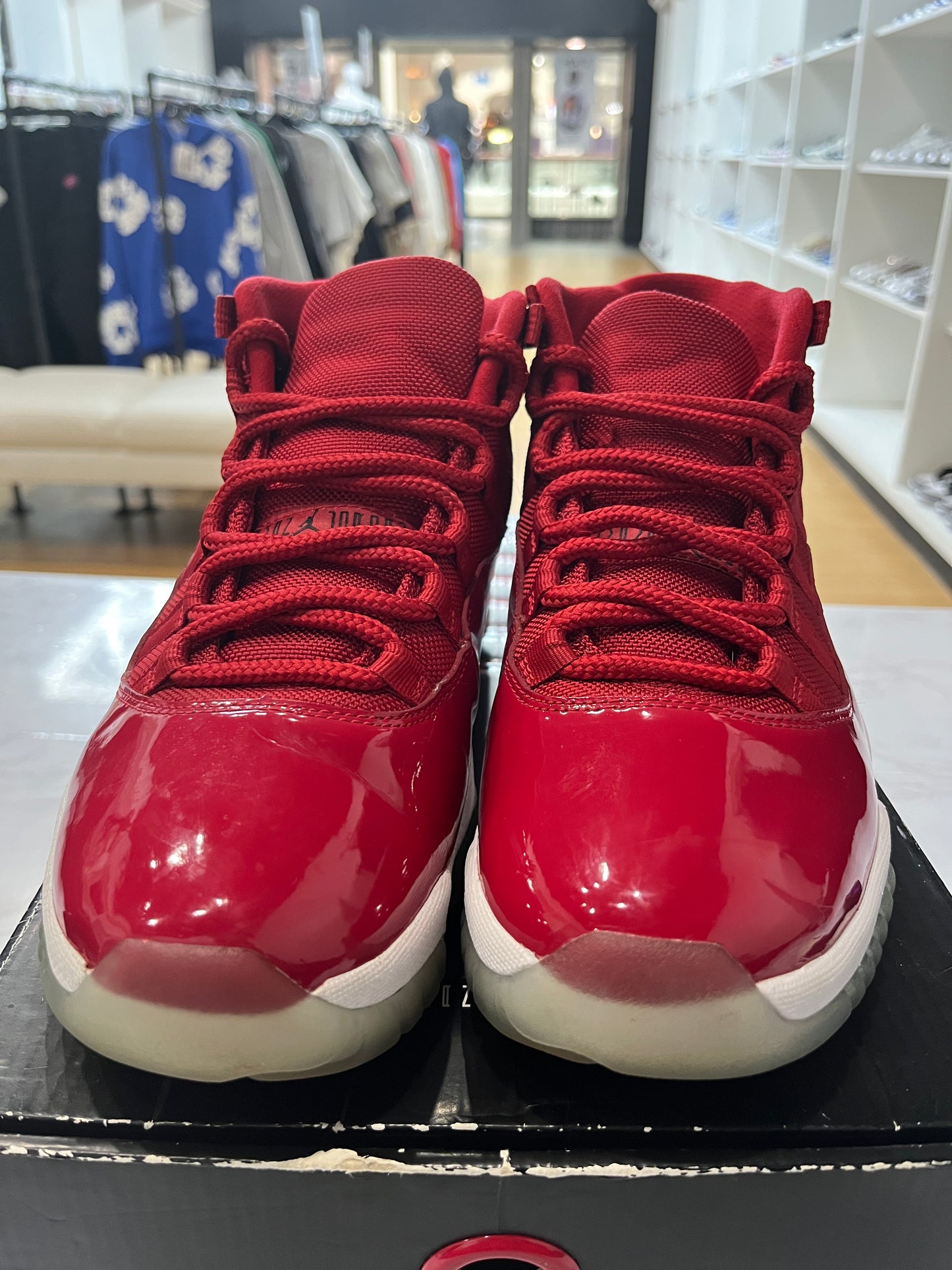 Jordan 11 Retro Win Like 96 PRE-OWNED