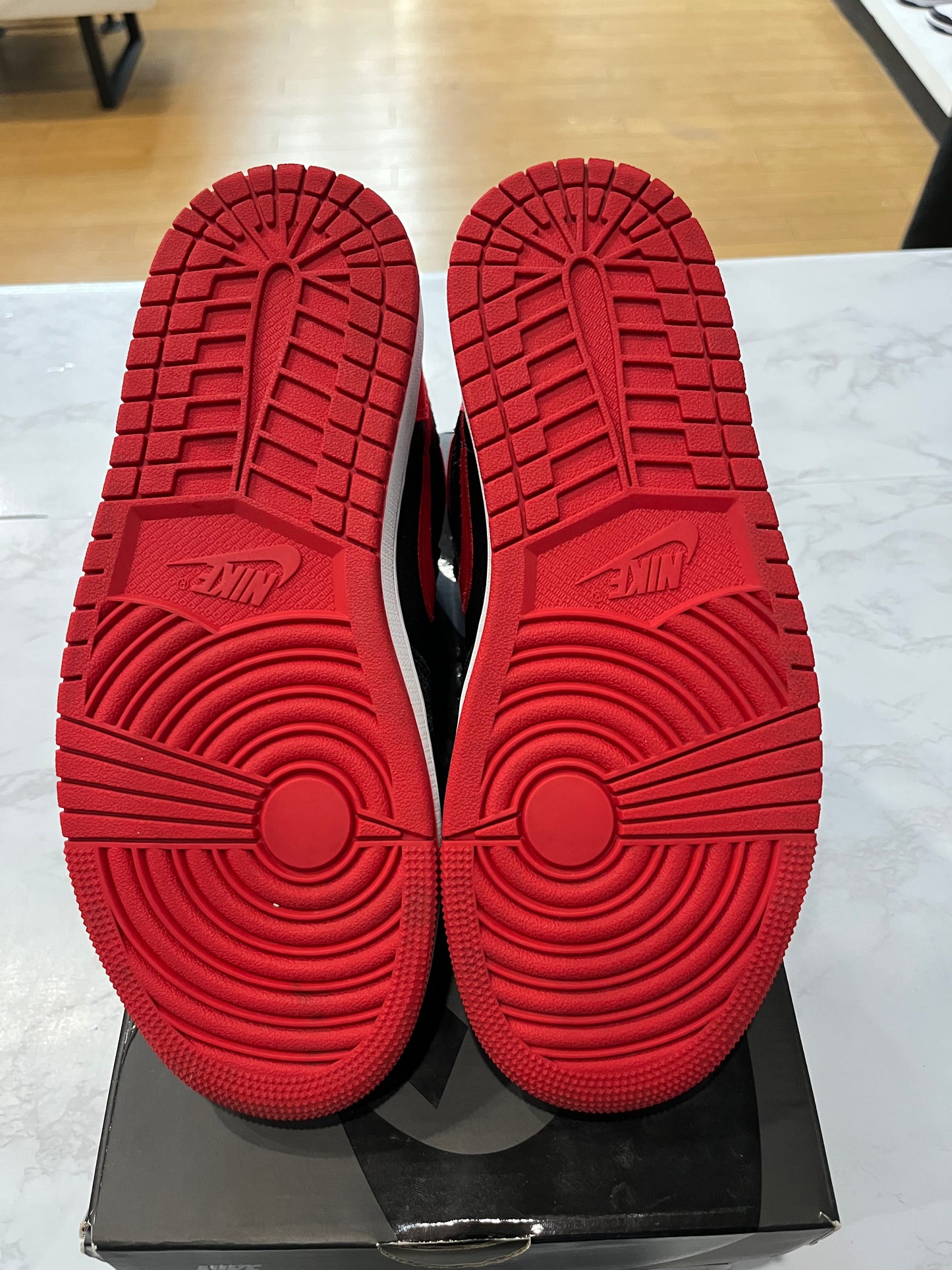 Wmns Jordan 1 Retro High OG Satin Bred 2023 PRE-OWNED