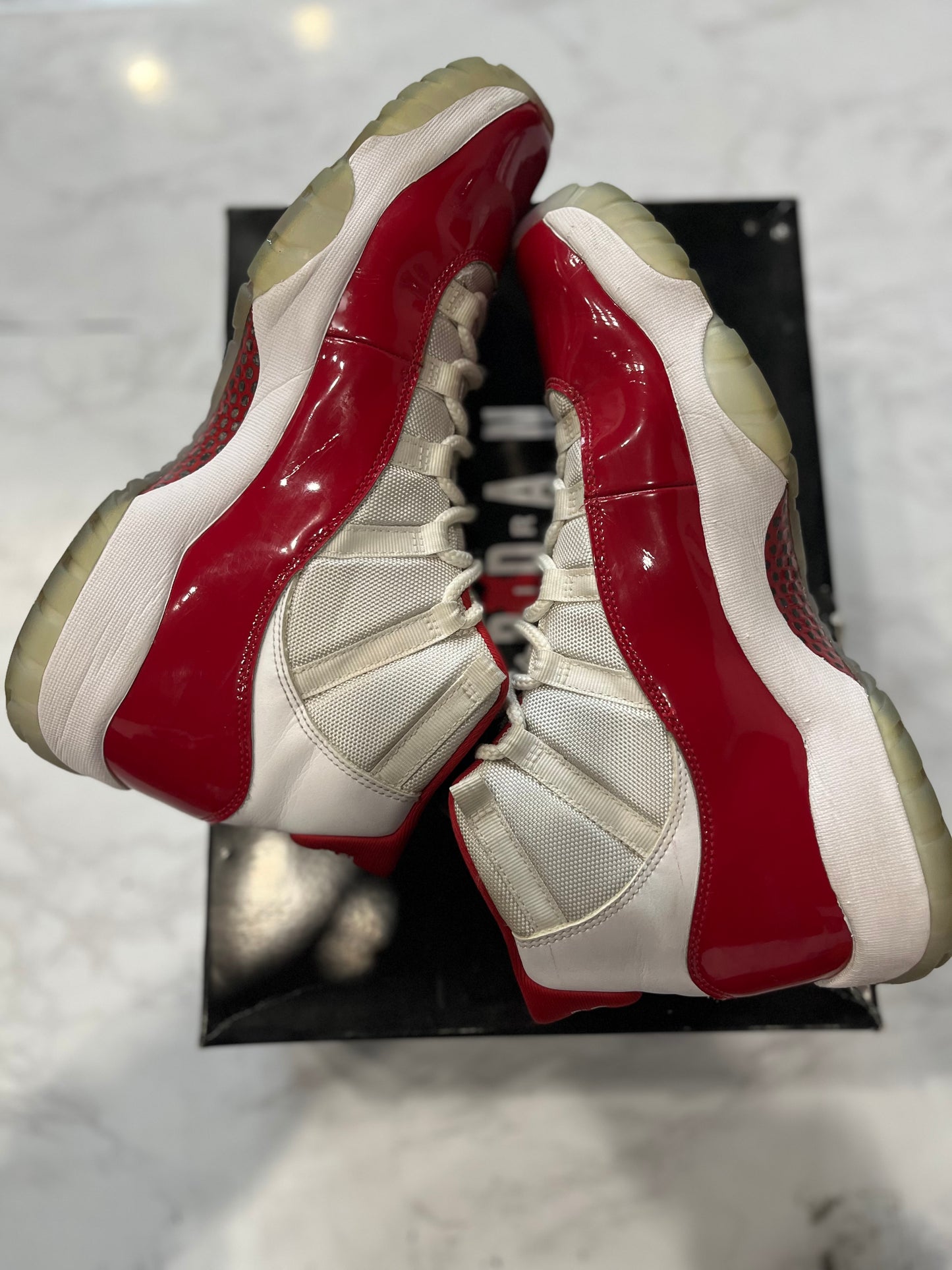 Jordan 11 Retro Cherry PRE-OWNED