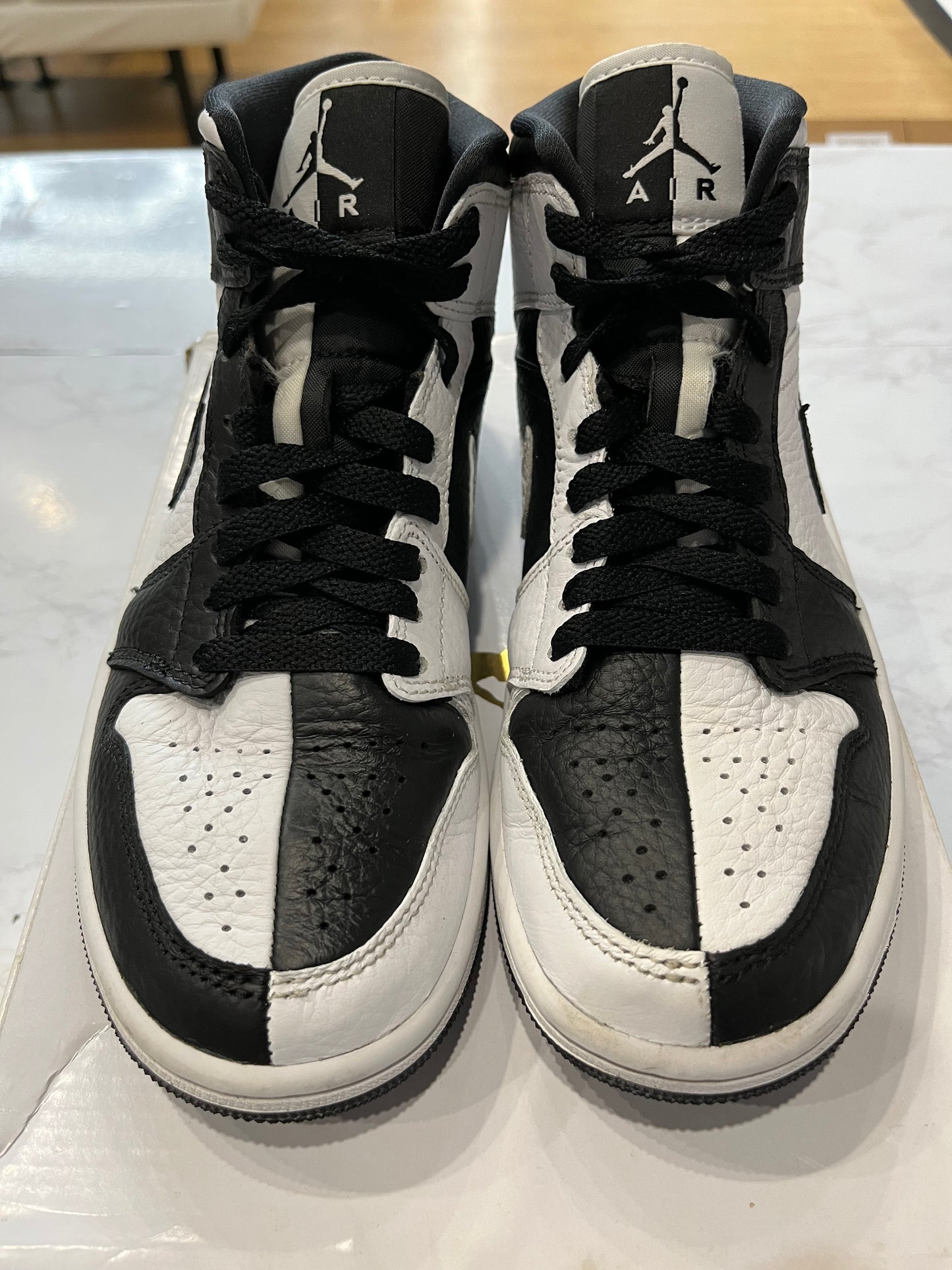 WMNS Jordan 1 Mid Homage PRE-OWNED