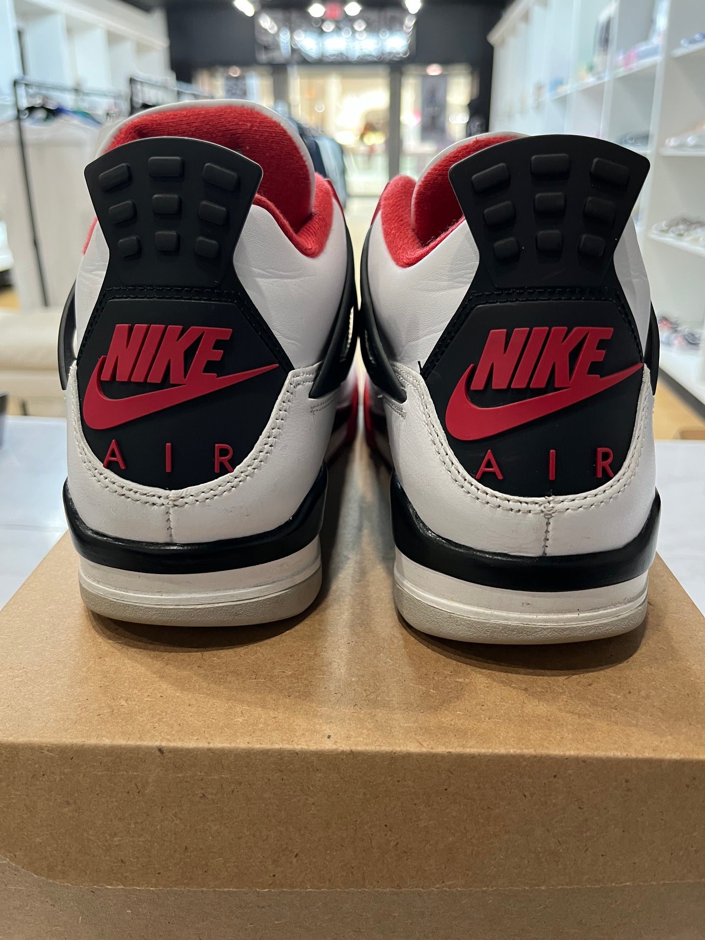 Jordan 4 Retro OG Fire Red 2020 PRE-OWNED