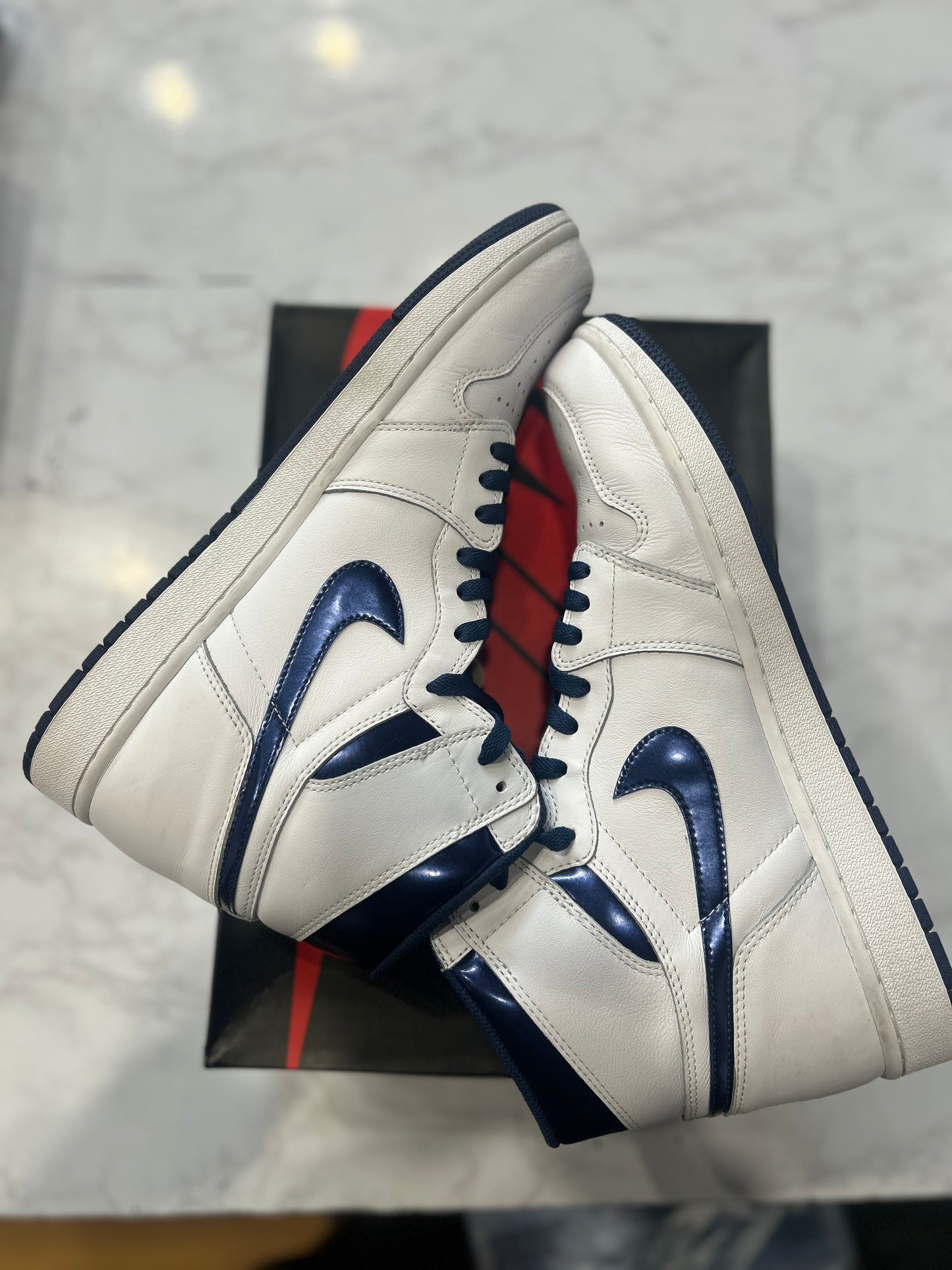 Jordan 1 Retro High OG Metallic Navy PRE-OWNED