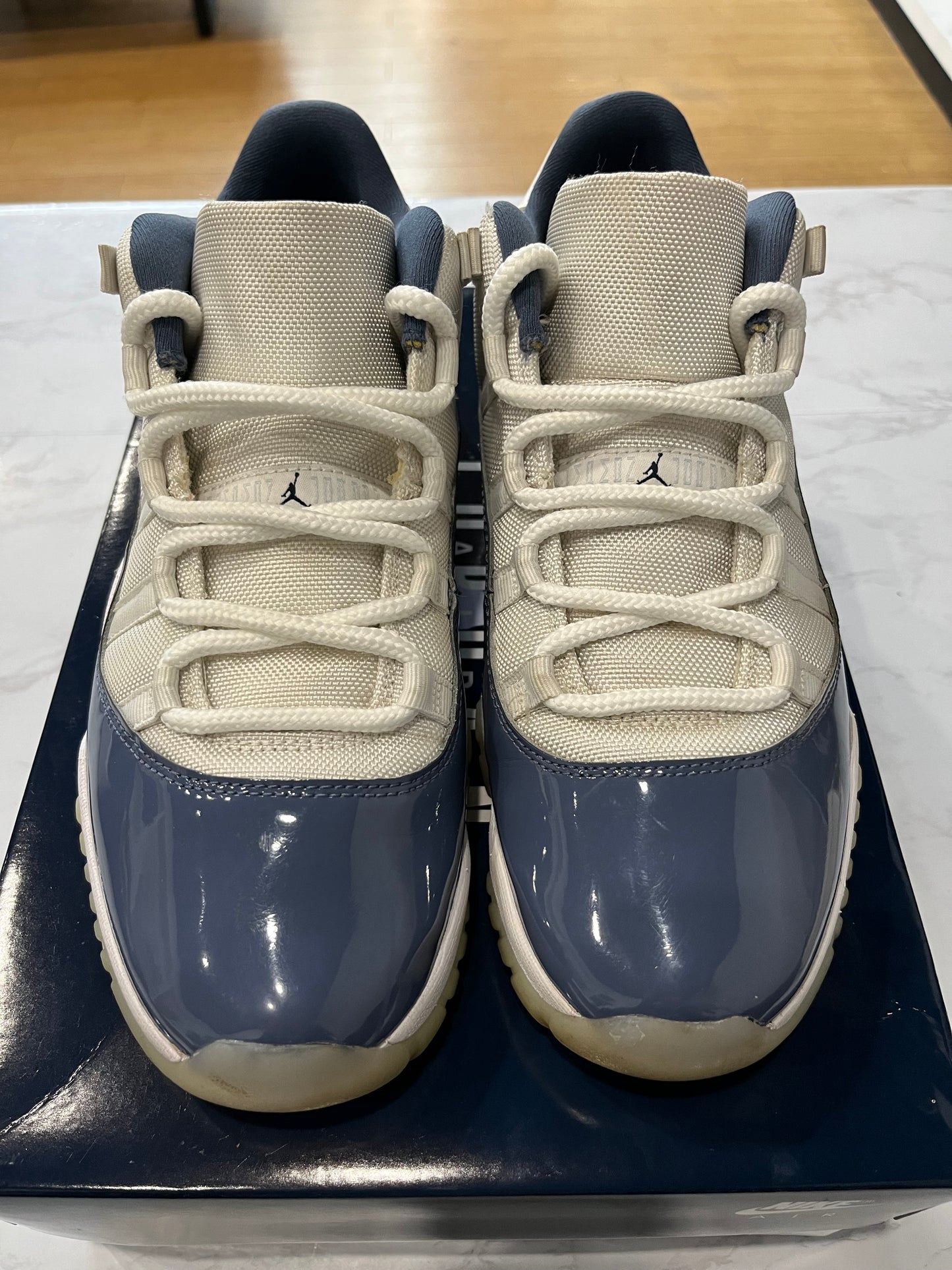 Jordan 11 Retro Low Diffused Blue PRE - OWNED