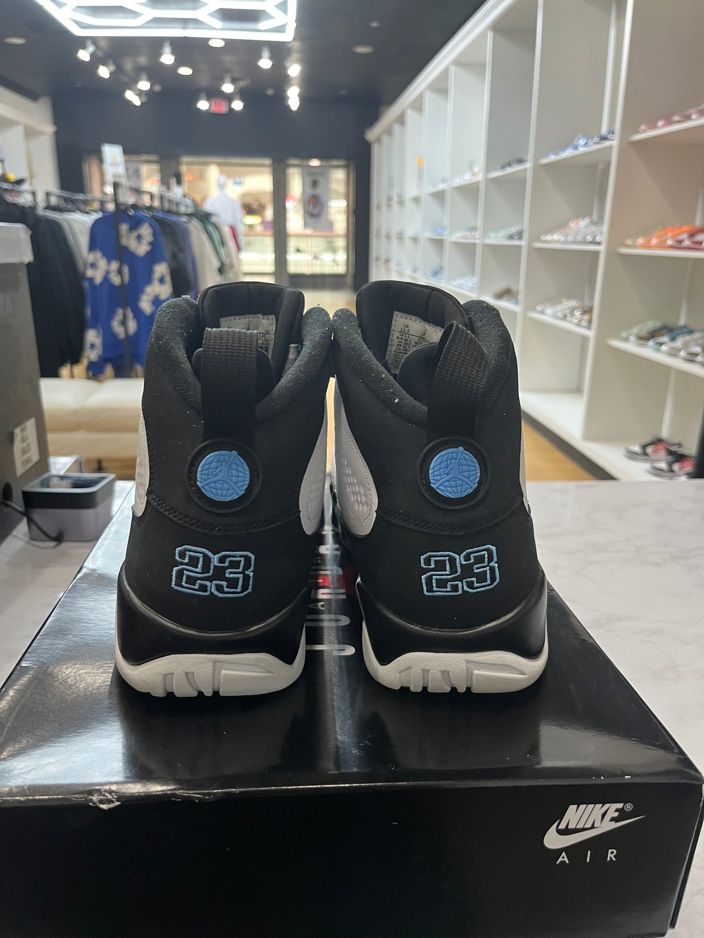 Jordan 9 Retro University Blue PRE-OWNED