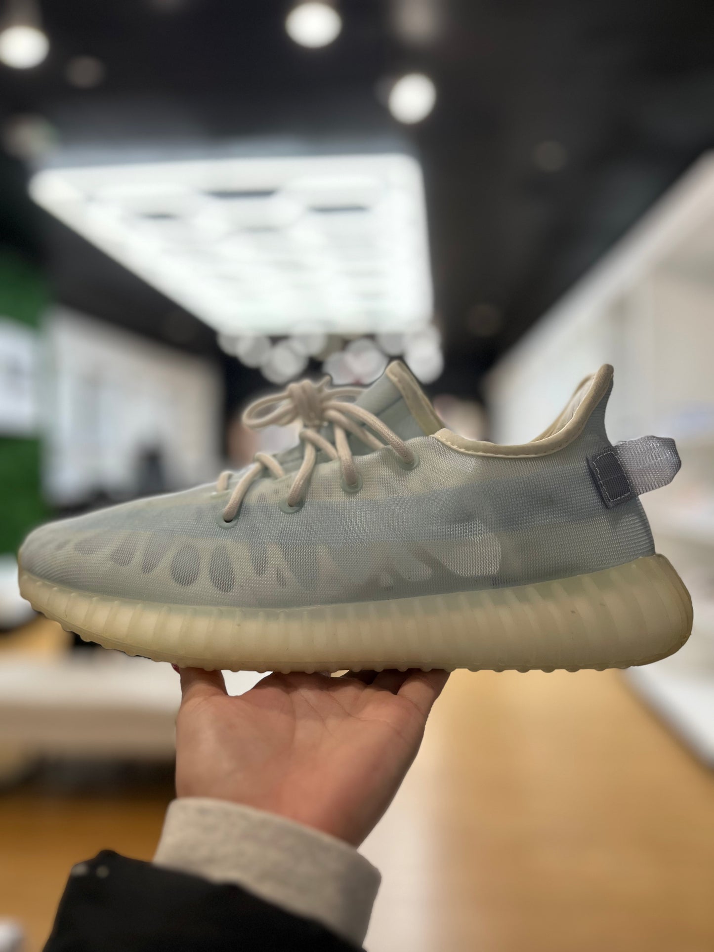 Yeezy Boost 350 V 2 Mono Ice PRE-OWNED