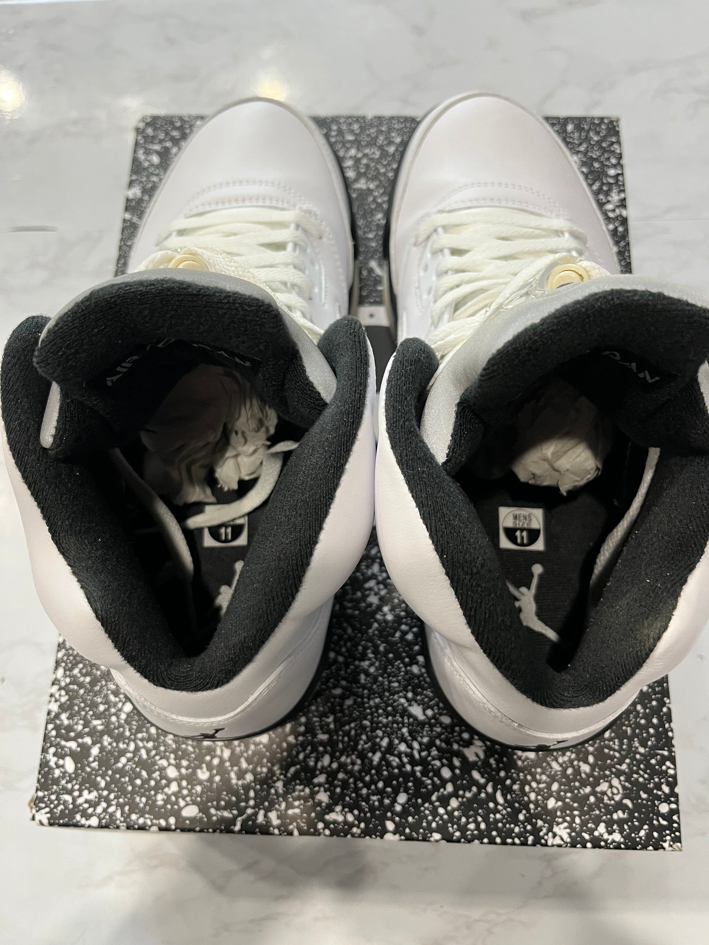 Jordan 5 Retro White Black PRE-OWNED