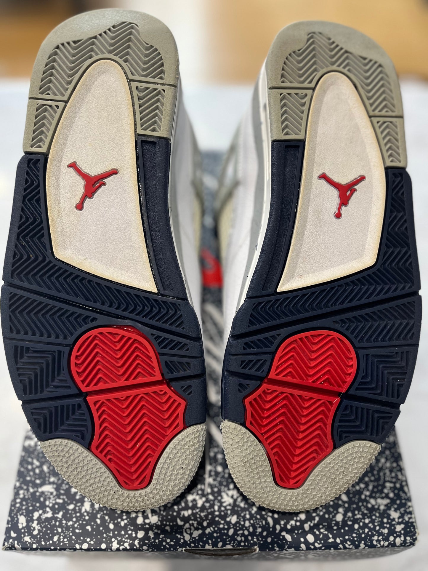 Jordan 4 Retro Midnight Navy PRE-OWNED