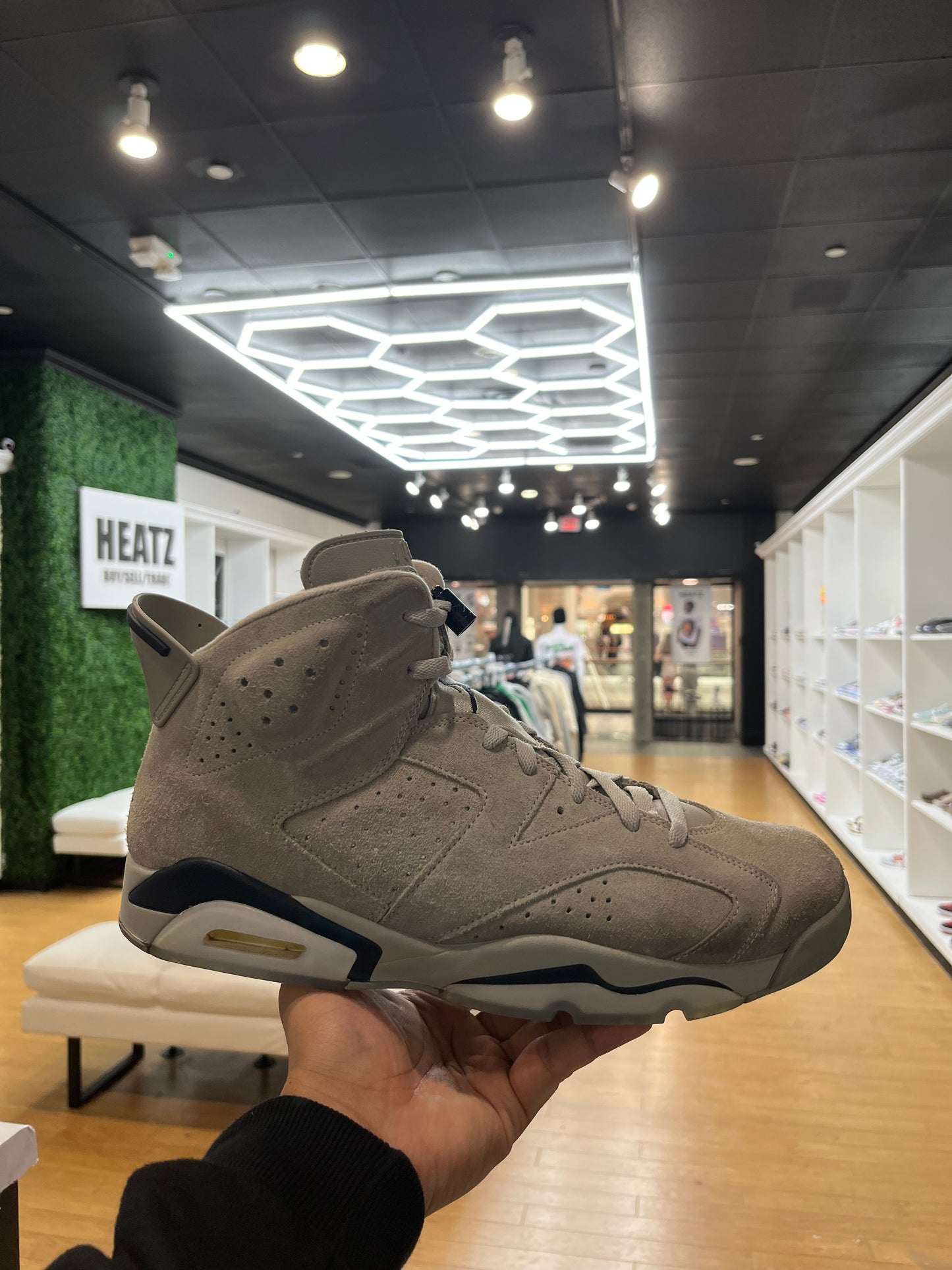 Jordan 6 Retro Georgetown PRE-OWNED