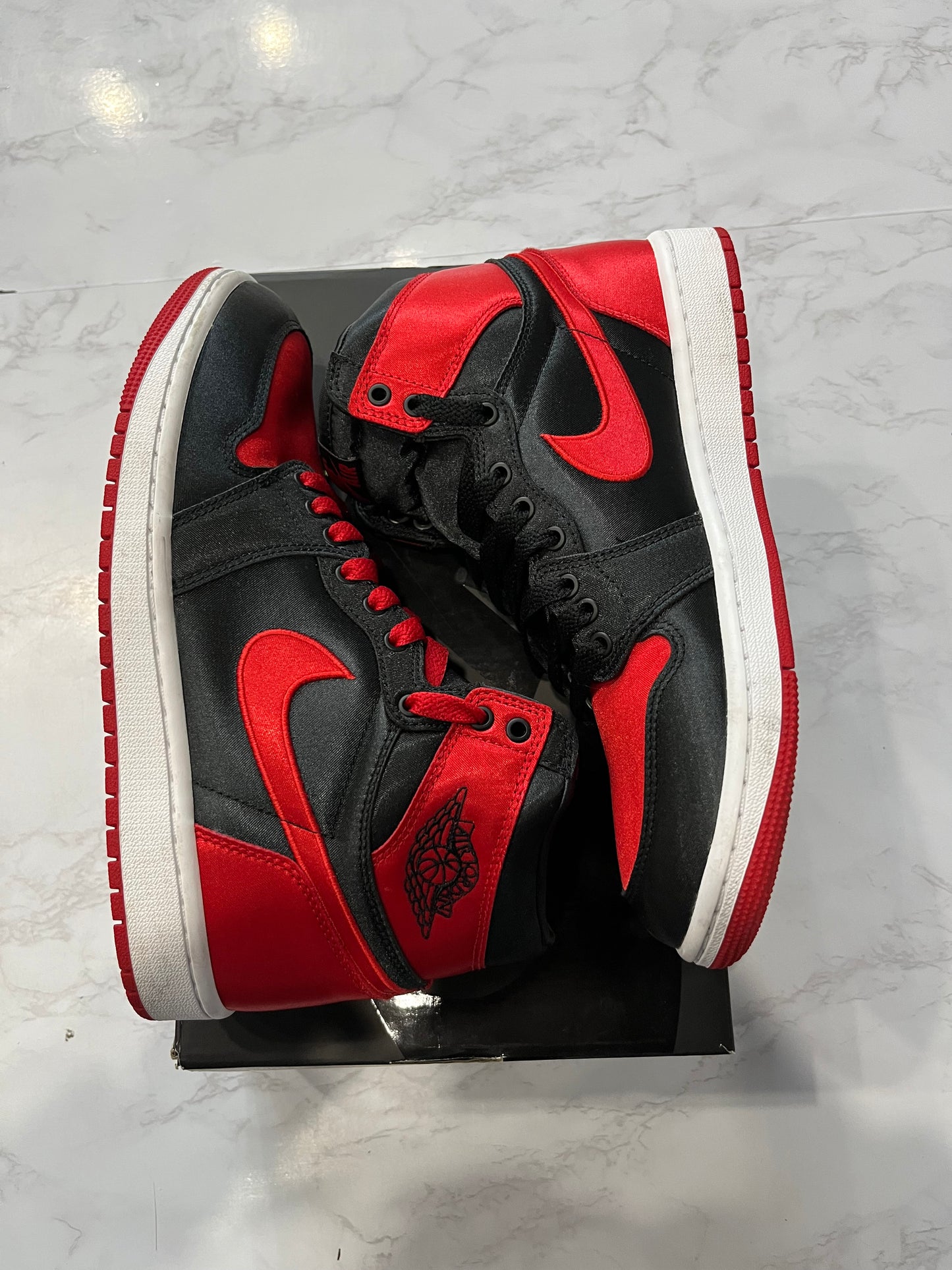 Wmns Jordan 1 Retro High OG Satin Bred 2023 PRE-OWNED