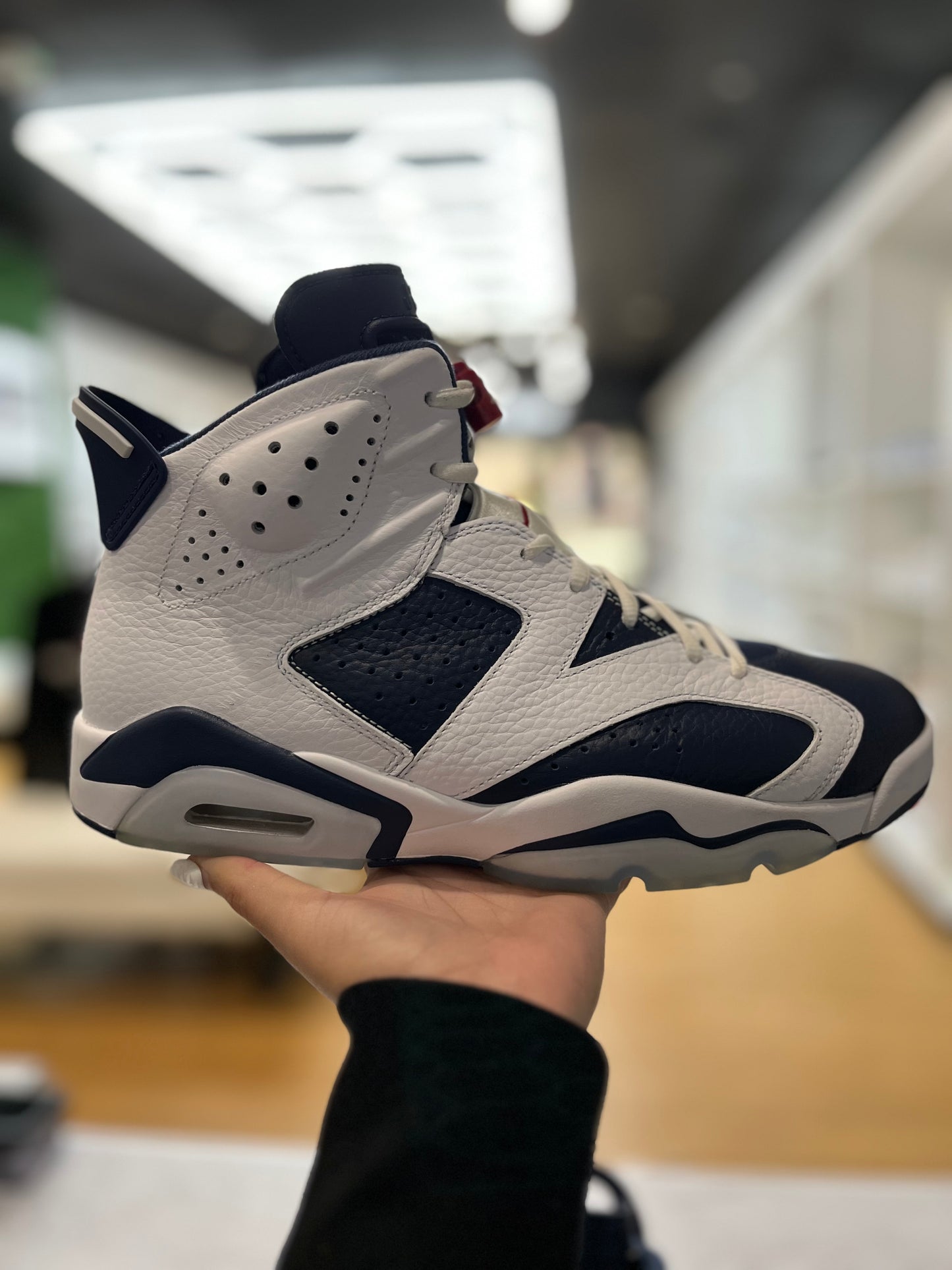Jordan 6 Retro Olympic 2024 PRE-OWNED