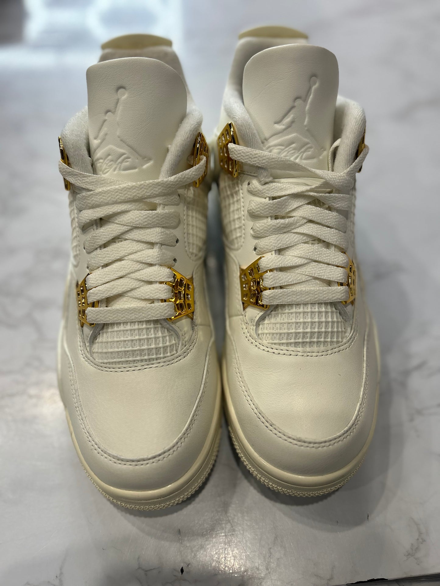 Wmns Jordan 4 Retro Metallic Gold - PRE-OWNED