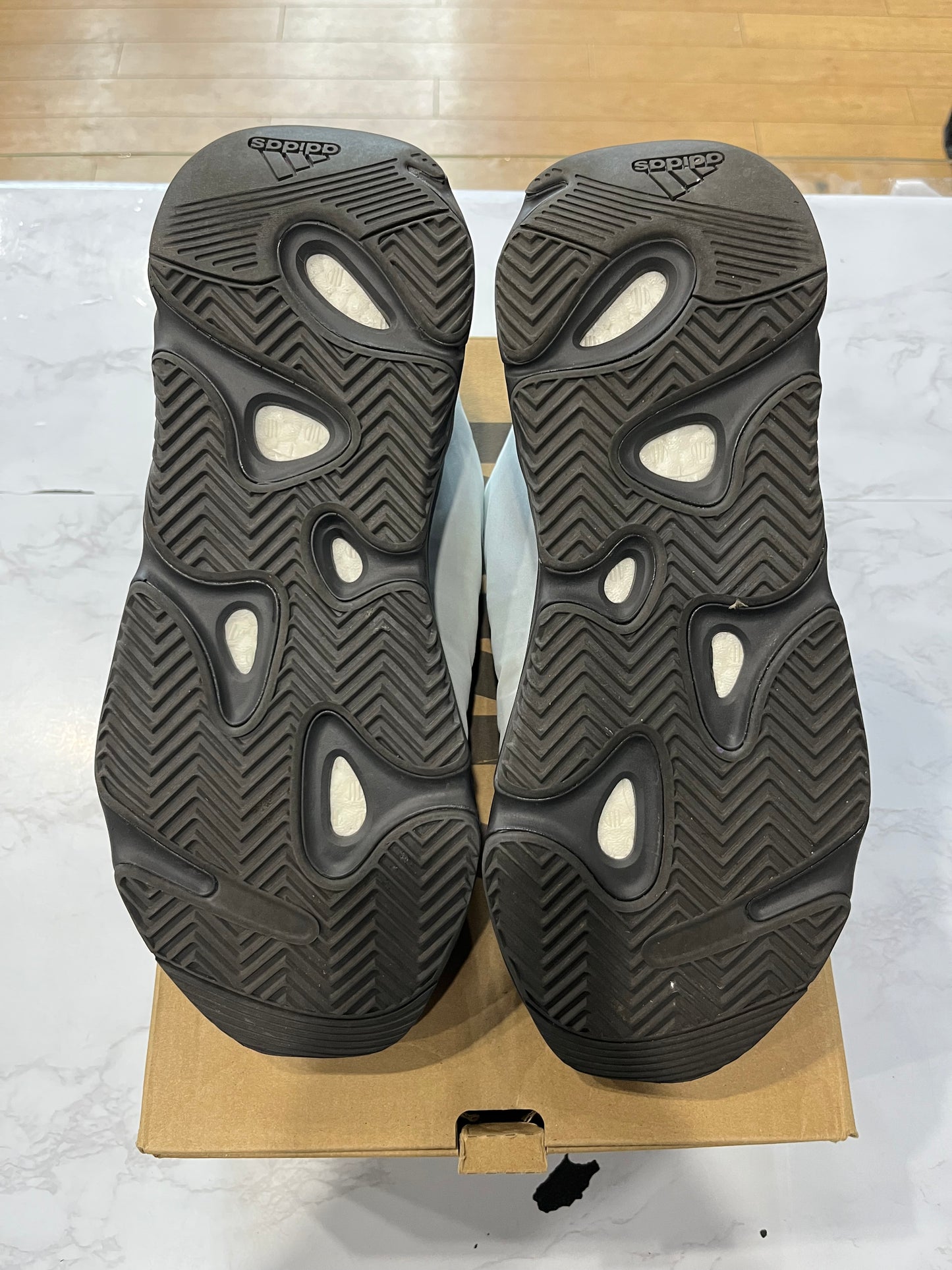 Yeezy Boost 700 MNVN Blue Tint PRE-OWNED