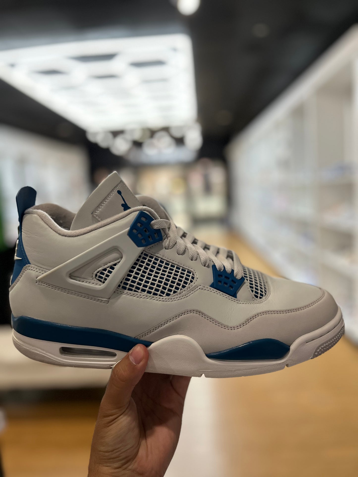 Jordan 4 Retro Military Blue 2024 PRE-OWNED
