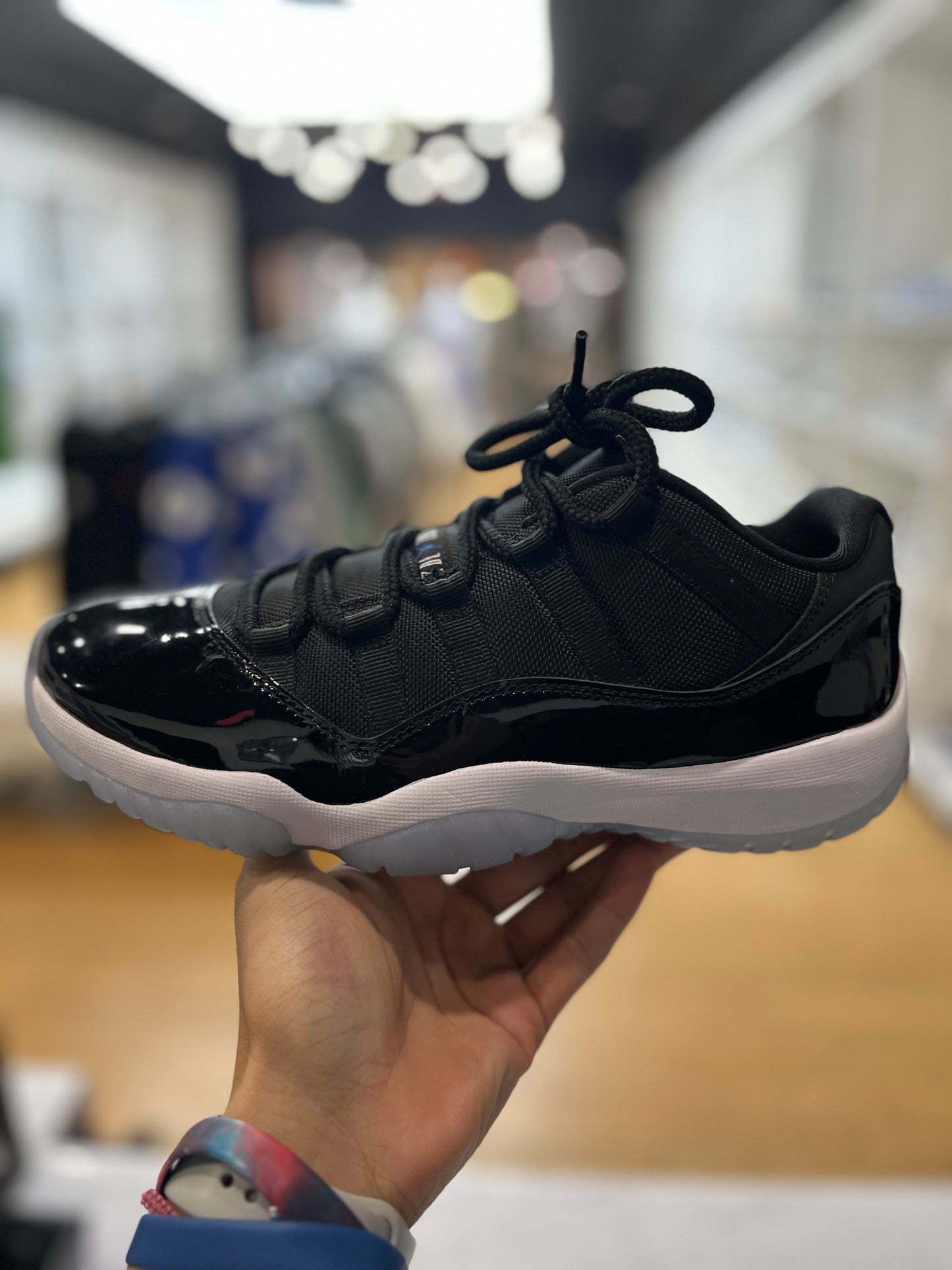 Jordan 11 Retro Low Space Jam PRE-OWNED