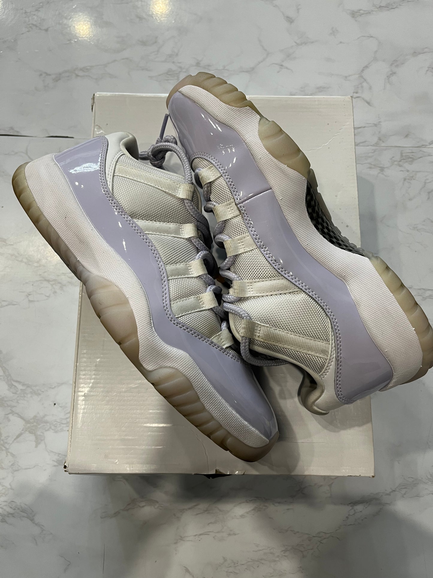 Wmns Jordan 11 Retro Low Pure Violet PRE-OWNED