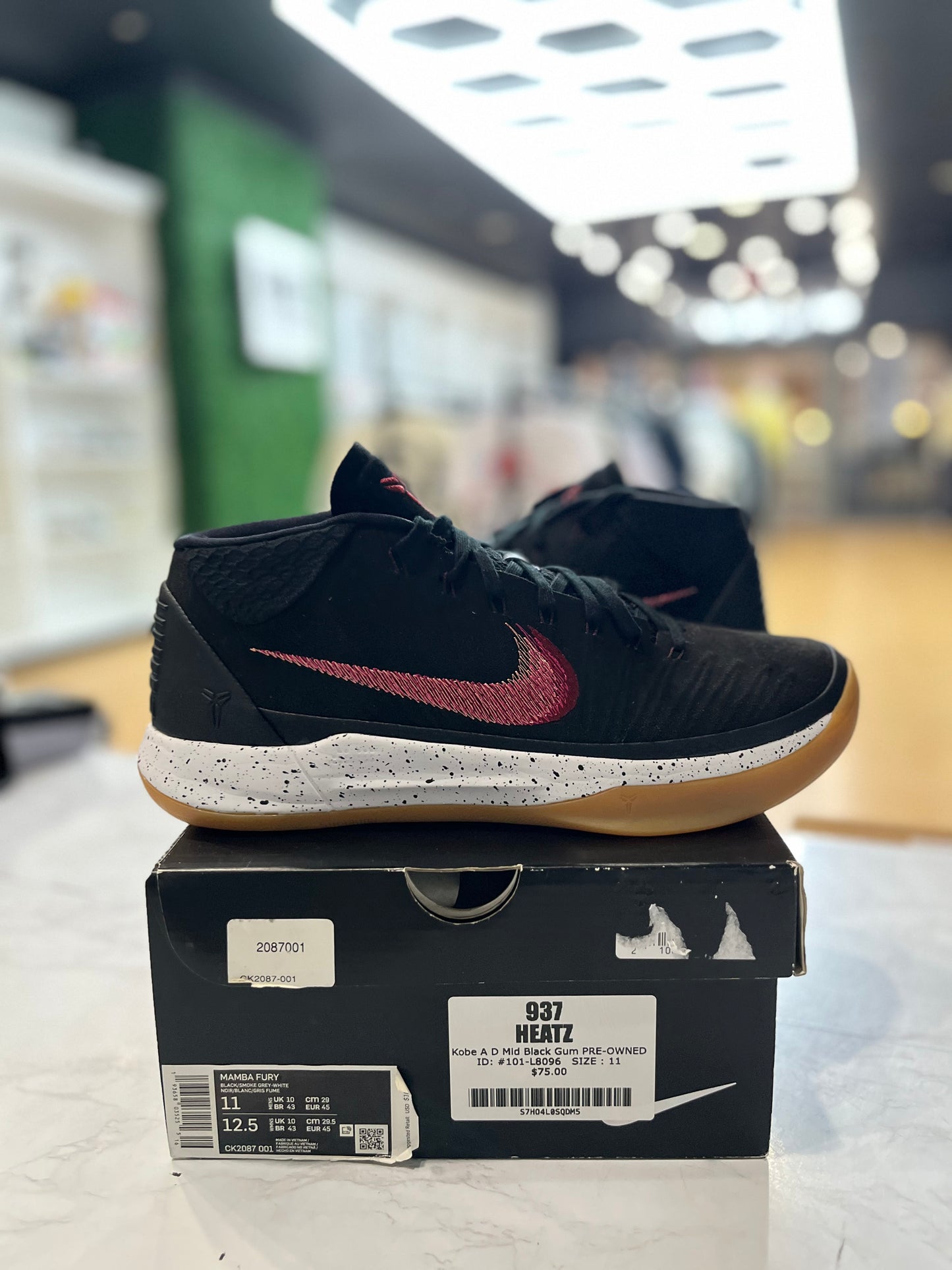 Kobe A D Mid Black Gum PRE-OWNED