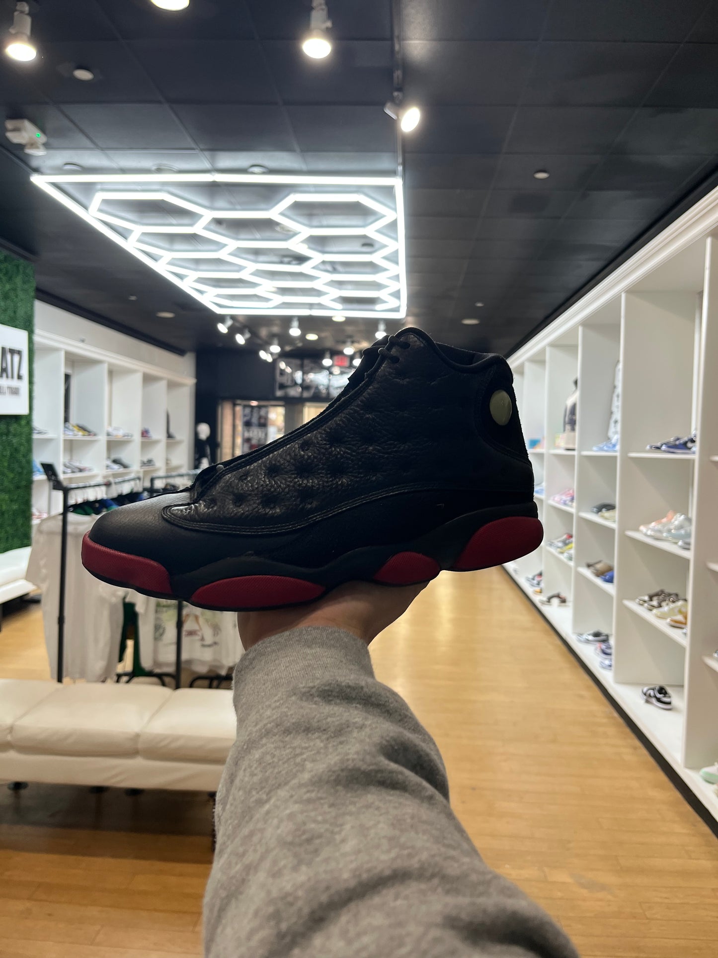 Jordan 13 Retro Dirty Bred PRE-OWNED
