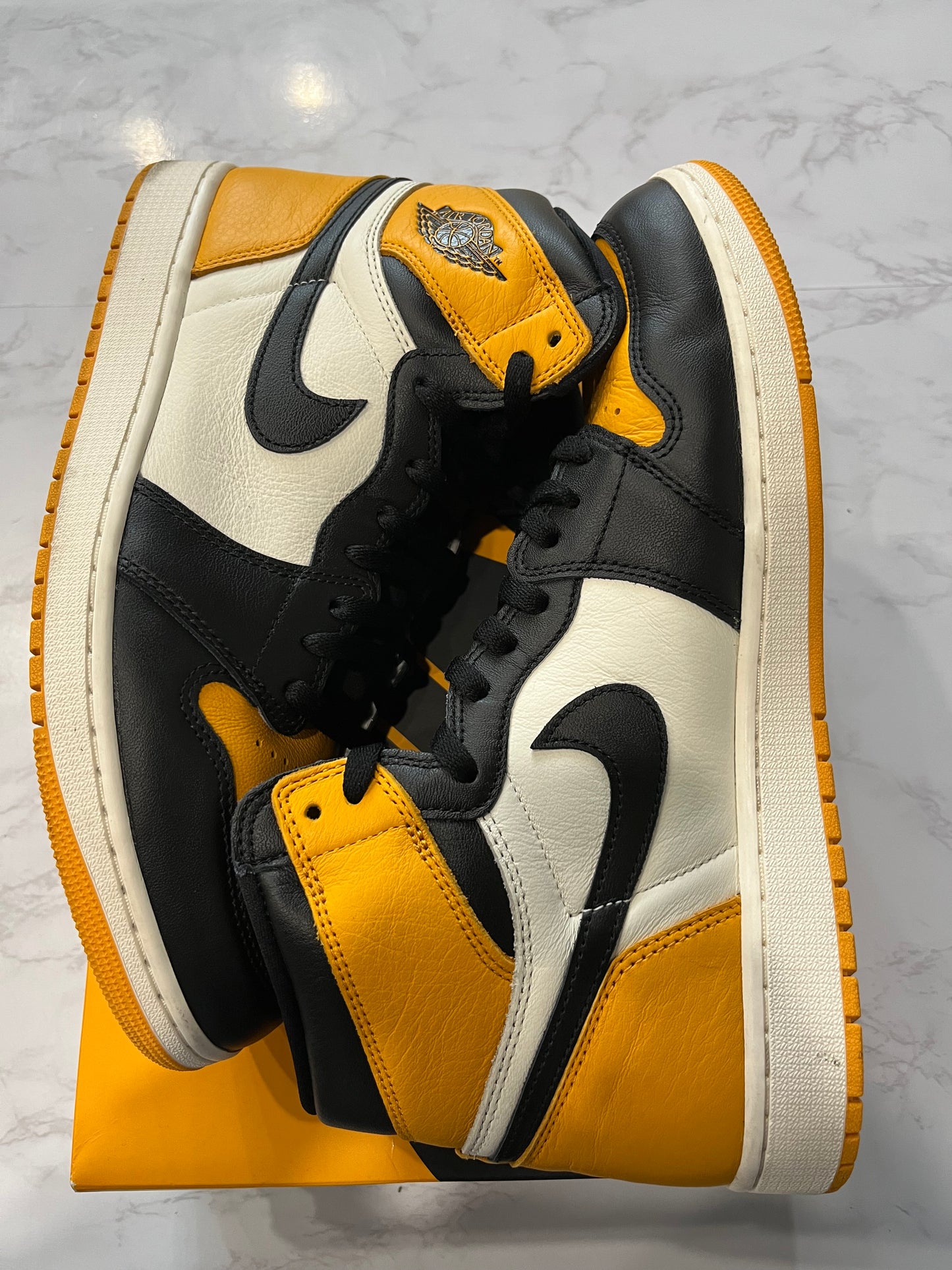 Jordan 1 Retro High OG Yellow Toe PRE-OWNED