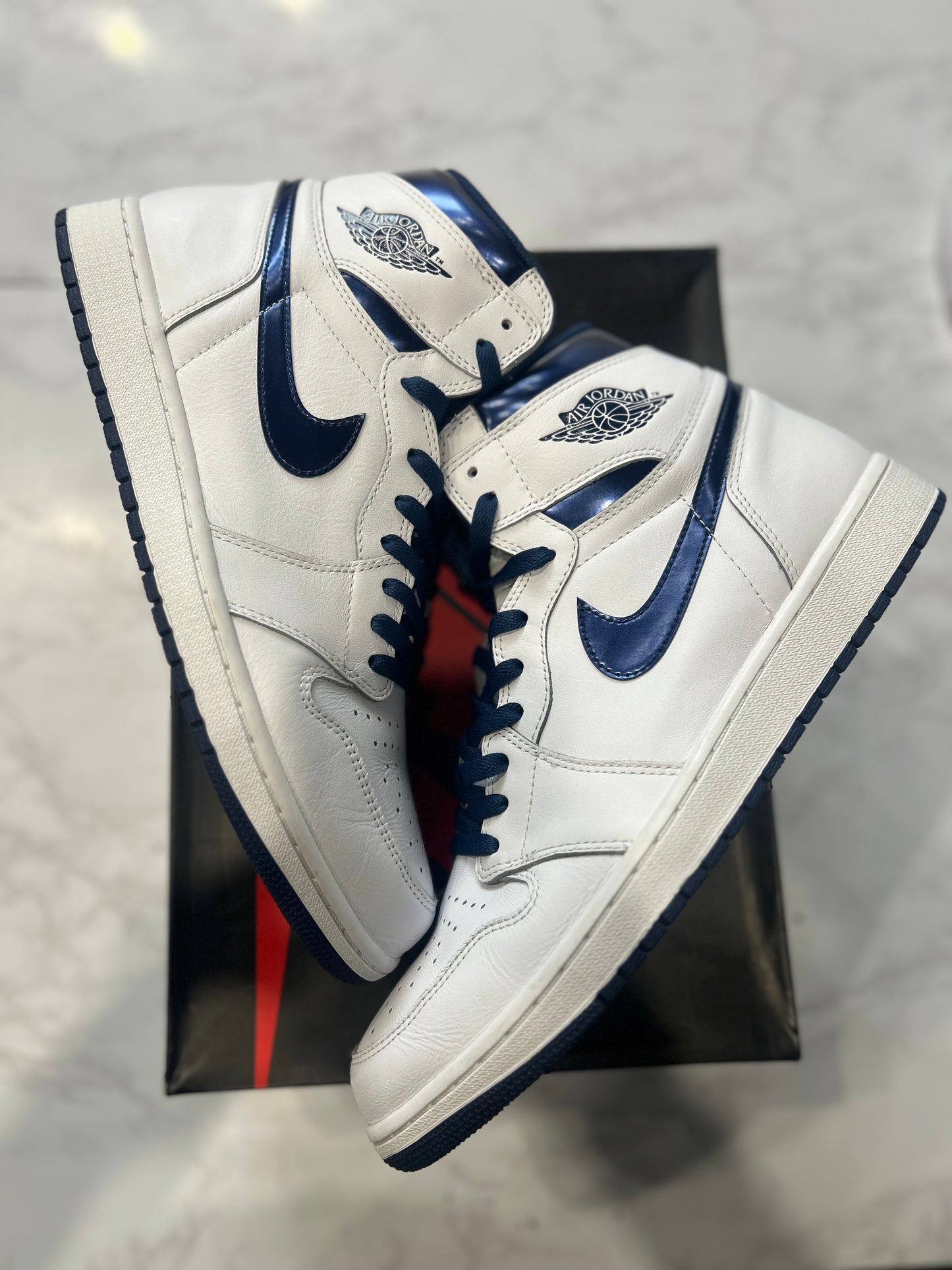 Jordan 1 Retro High OG Metallic Navy PRE-OWNED