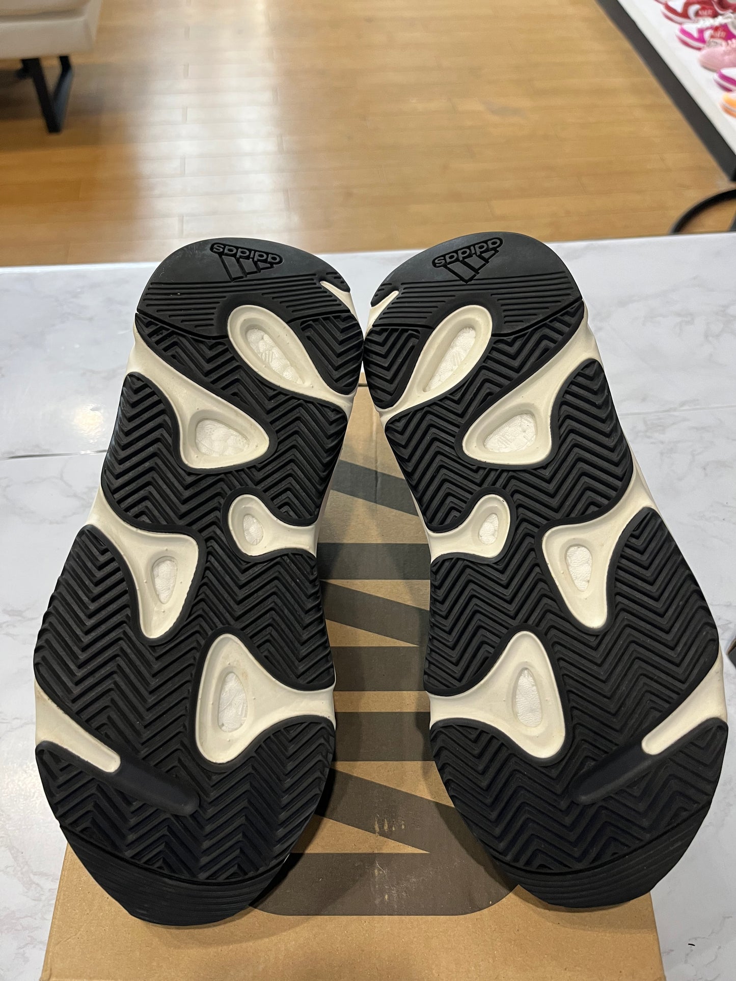 Yeezy Boost 700 Wave Runner PRE-OWNED