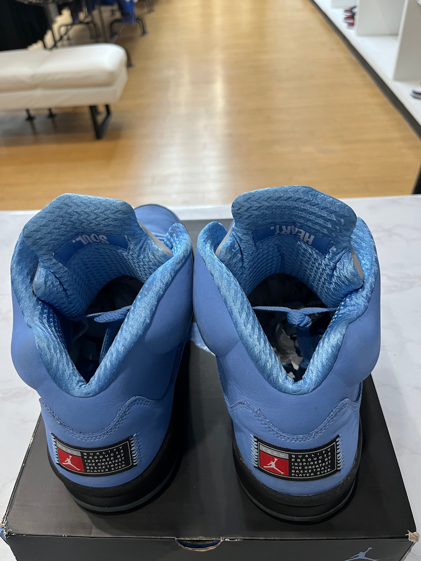 Jordan 5 Retro SE UNC PRE-OWNED