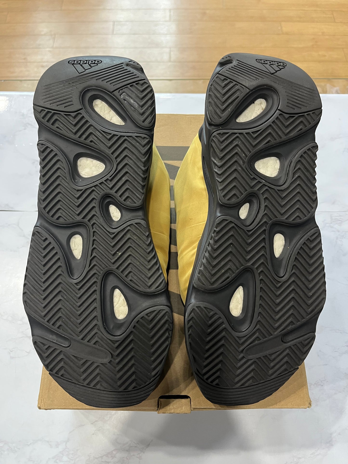 Yeezy Boost 700 MNVN Honey Flux PRE-OWNED