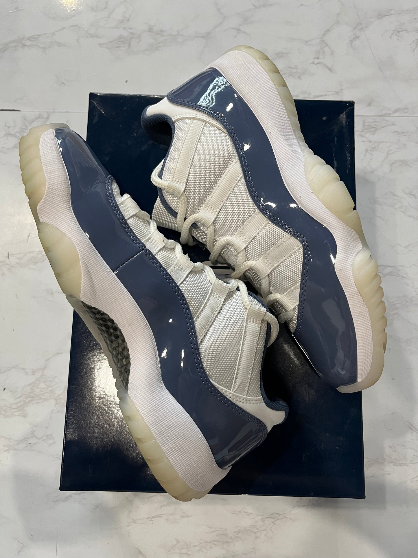 Jordan 11 Retro Low Diffused Blue PRE-OWNED