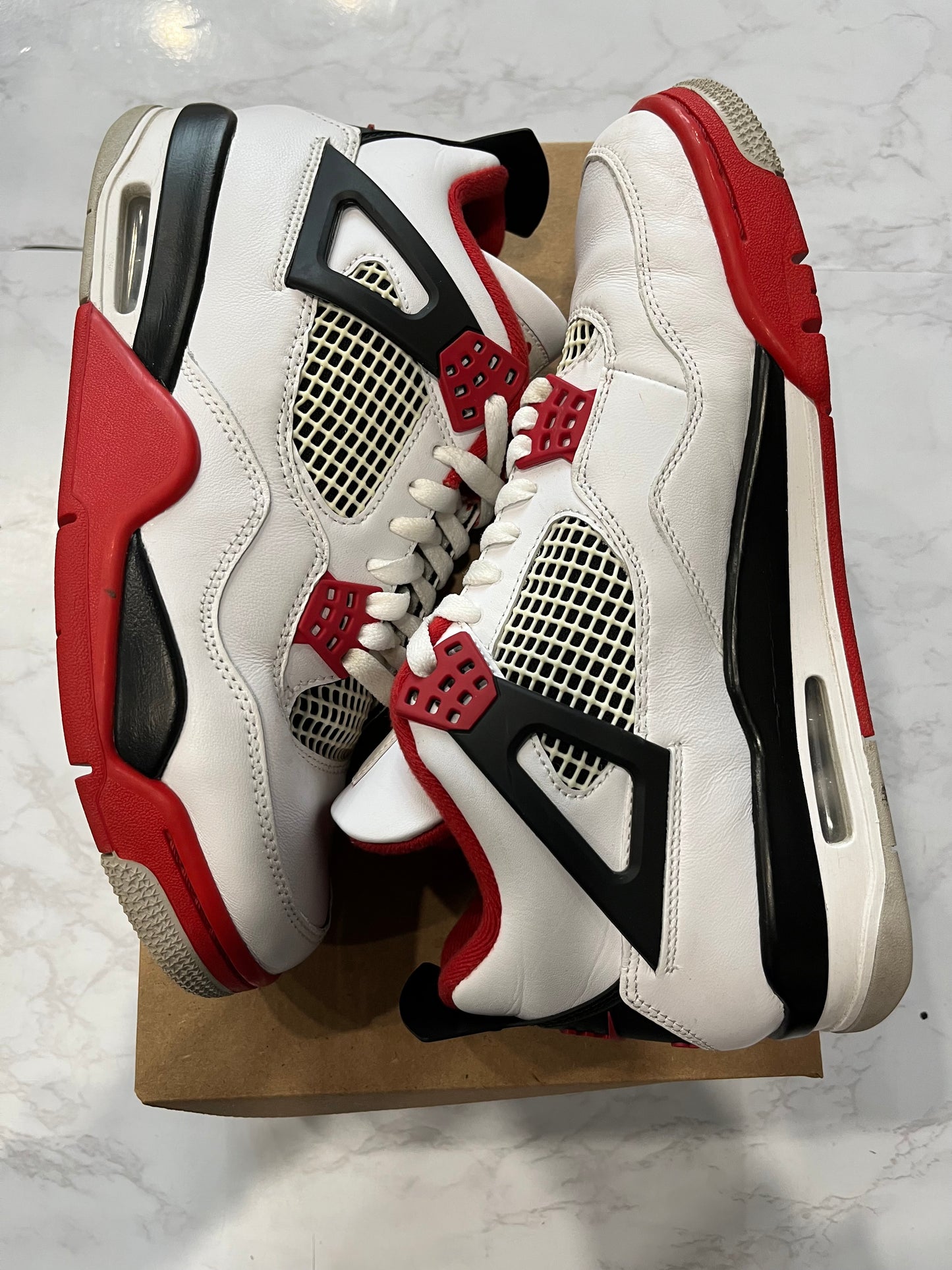 Jordan 4 Retro OG Fire Red 2020 PRE-OWNED