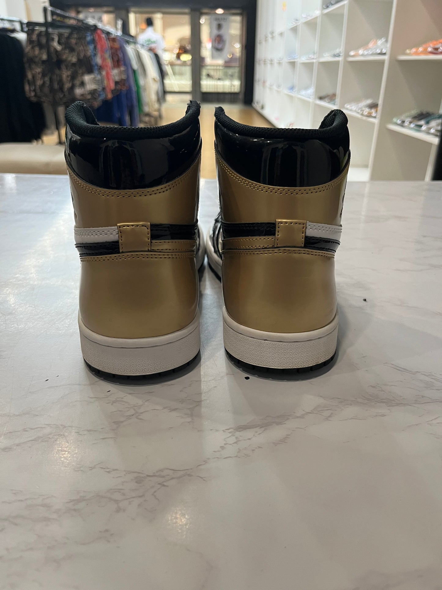 Jordan 1 Retro High OG NRG Gold Toe PRE-OWNED