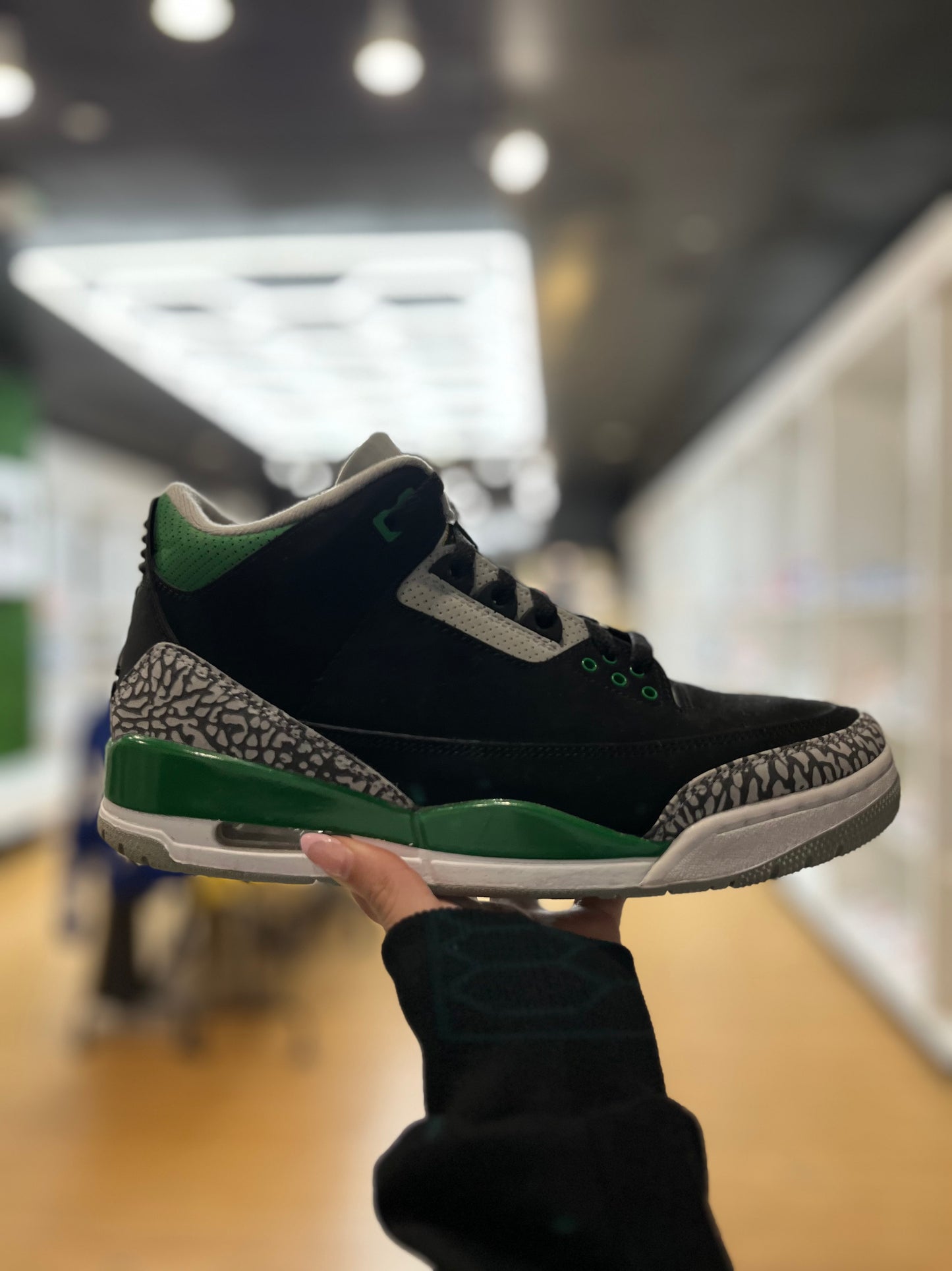 Jordan 3 Retro Pine Green PRE-OWNED