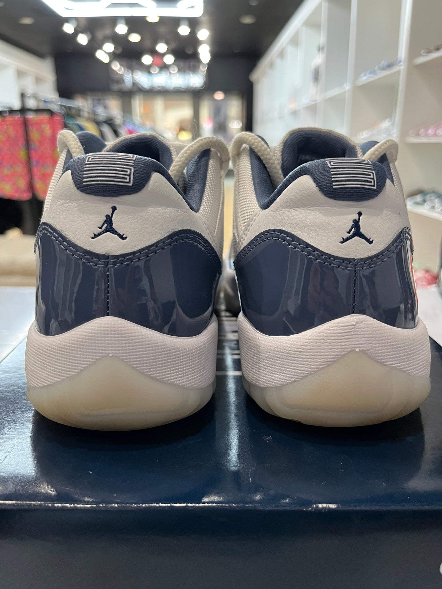 Jordan 11 Retro Low Diffused Blue PRE-OWNED