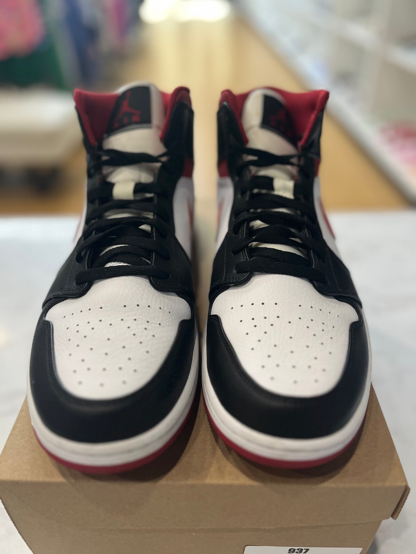 Jordan 1 Mid Black Gym Red PRE-OWNED