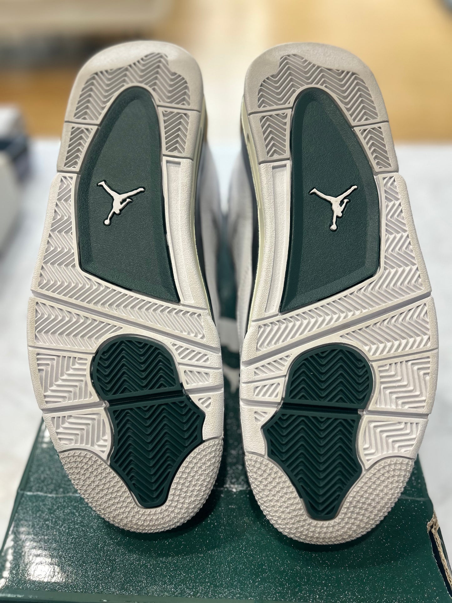 Jordan 4 Retro Oxidized Green PRE-OWNED