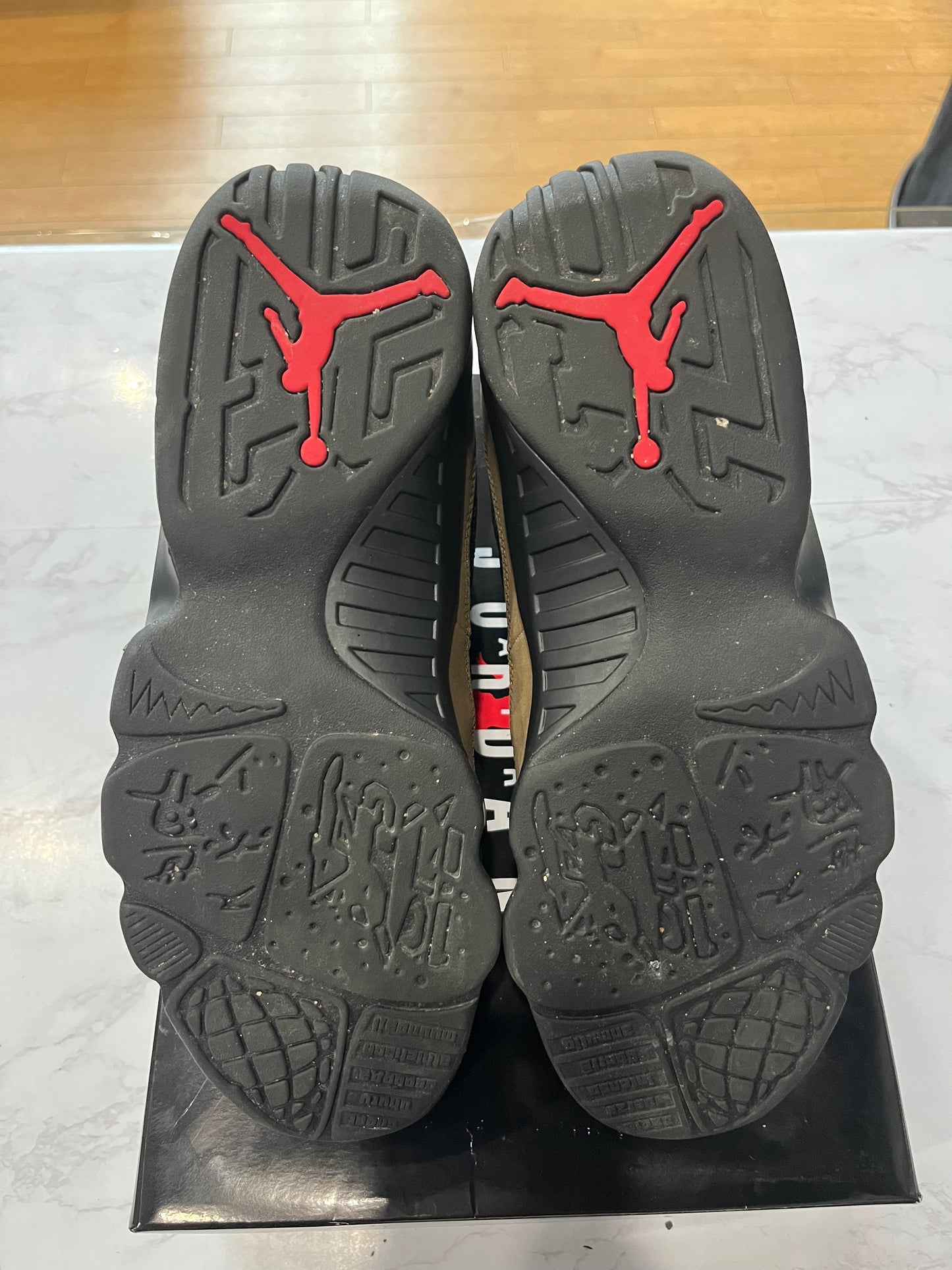 Air Jordan 9 Retro Olive 2024