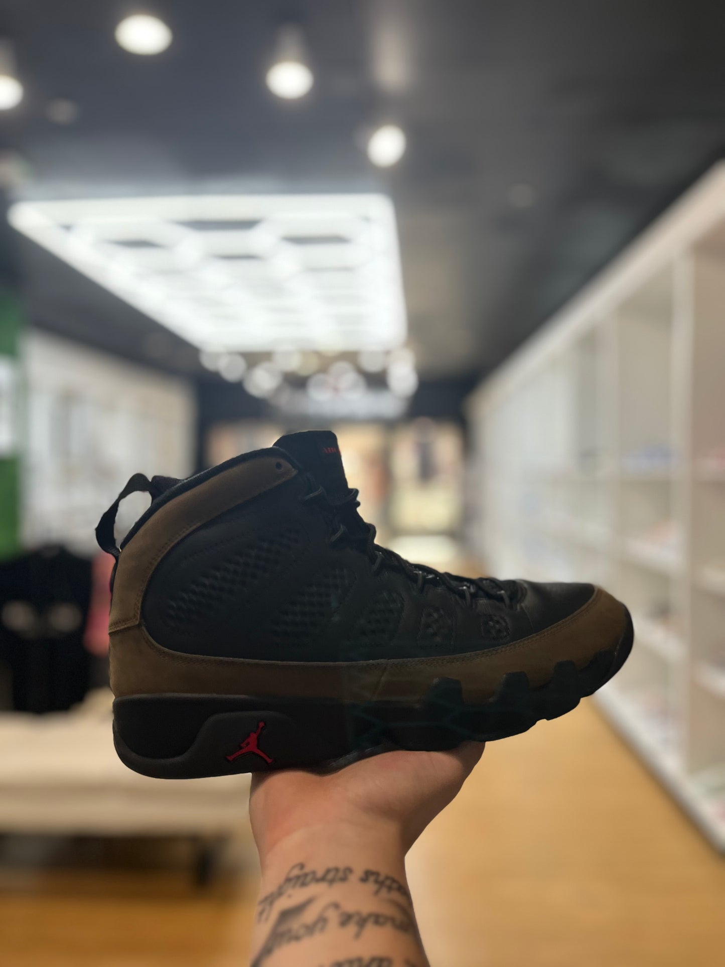 Air Jordan 9 Retro Olive 2024