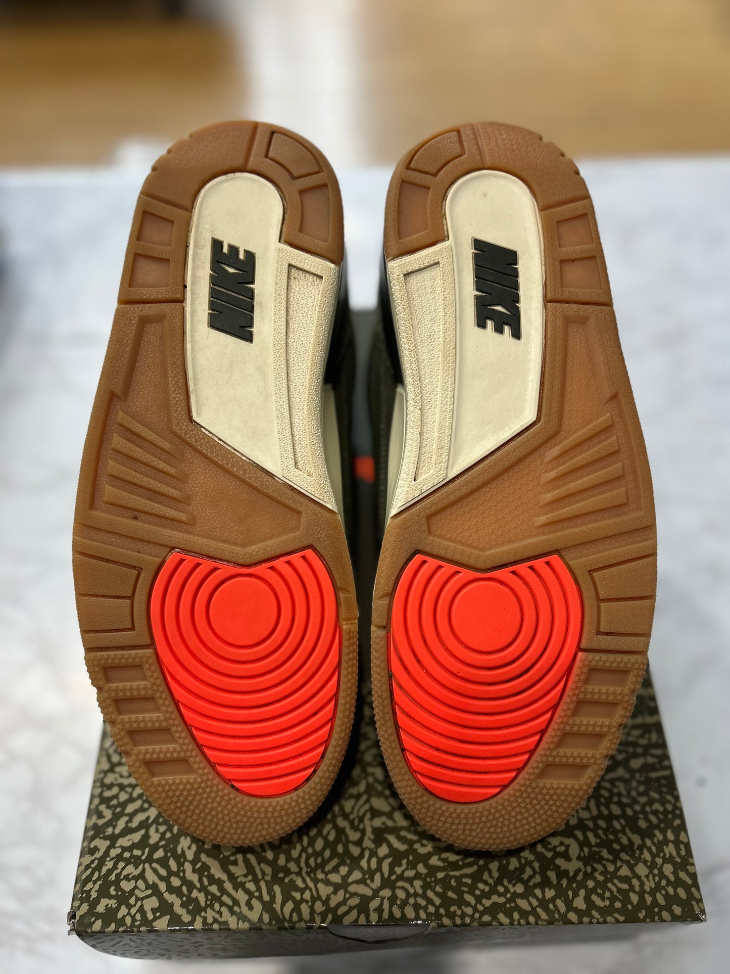 Jordan 3 Retro Family Affair PRE-OWNED