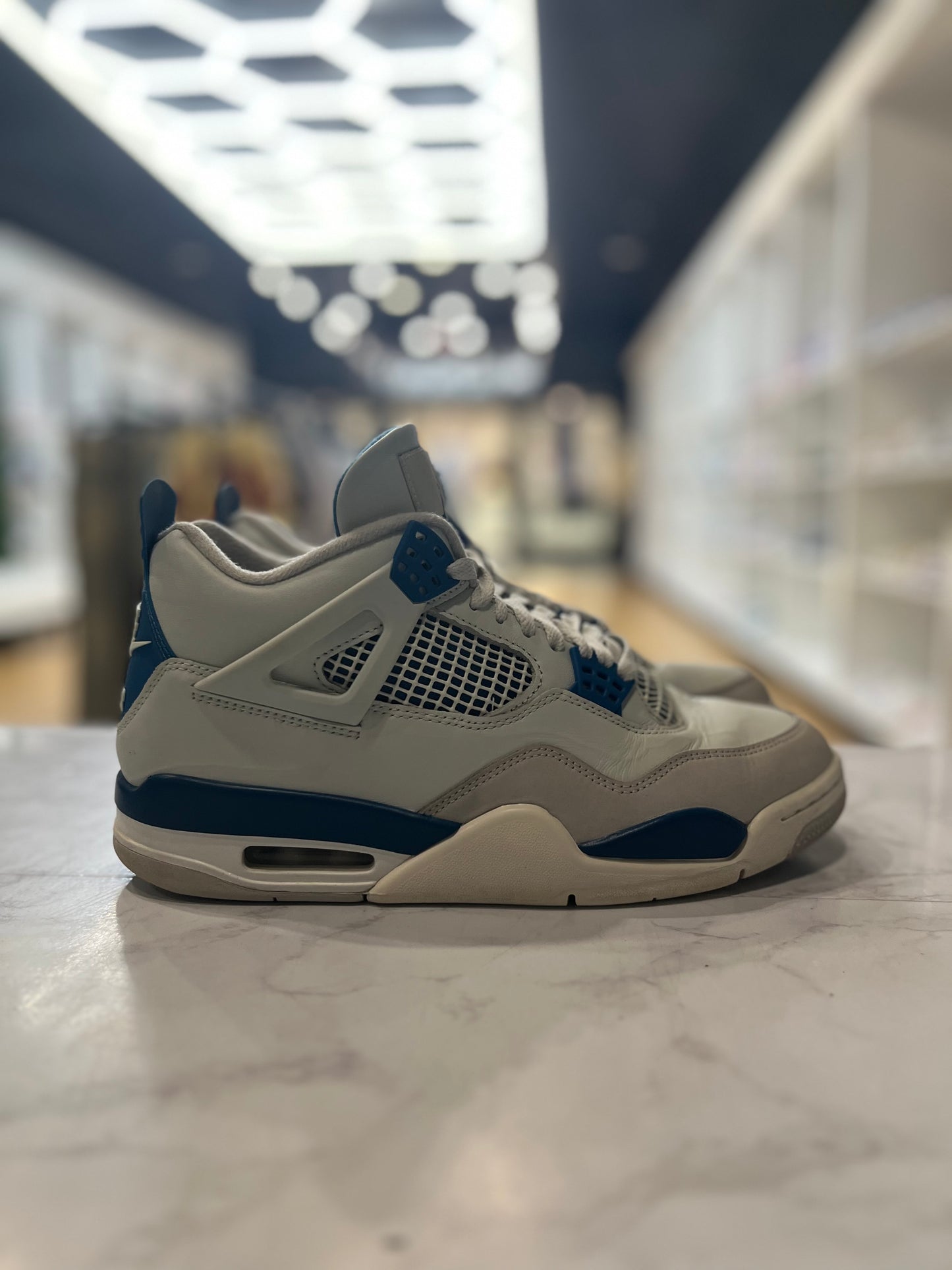 Jordan 4 Retro Military Blue 2024 PRE-OWNED