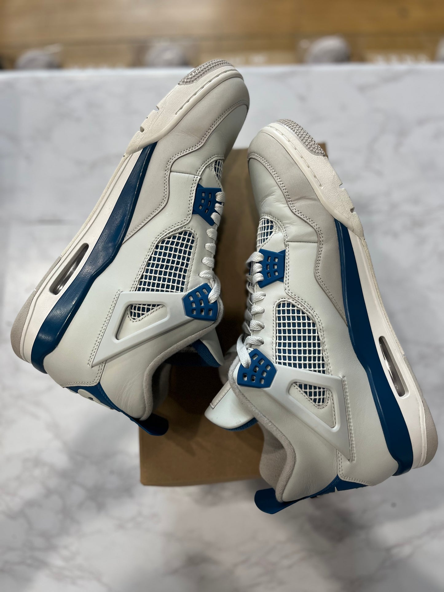 Jordan 4 Retro Military Blue 2024 PRE-OWNED