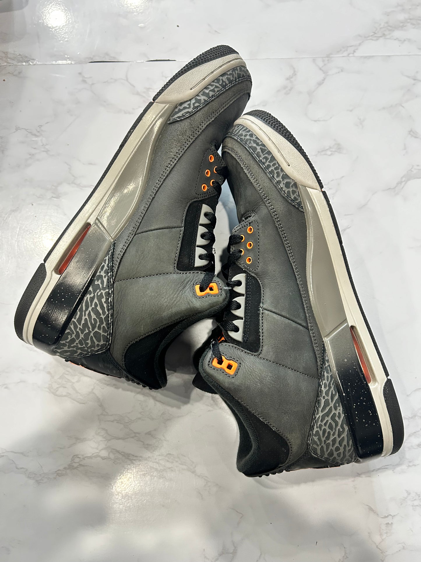 Jordan 3 Retro Fear 2023 PRE-OWNED