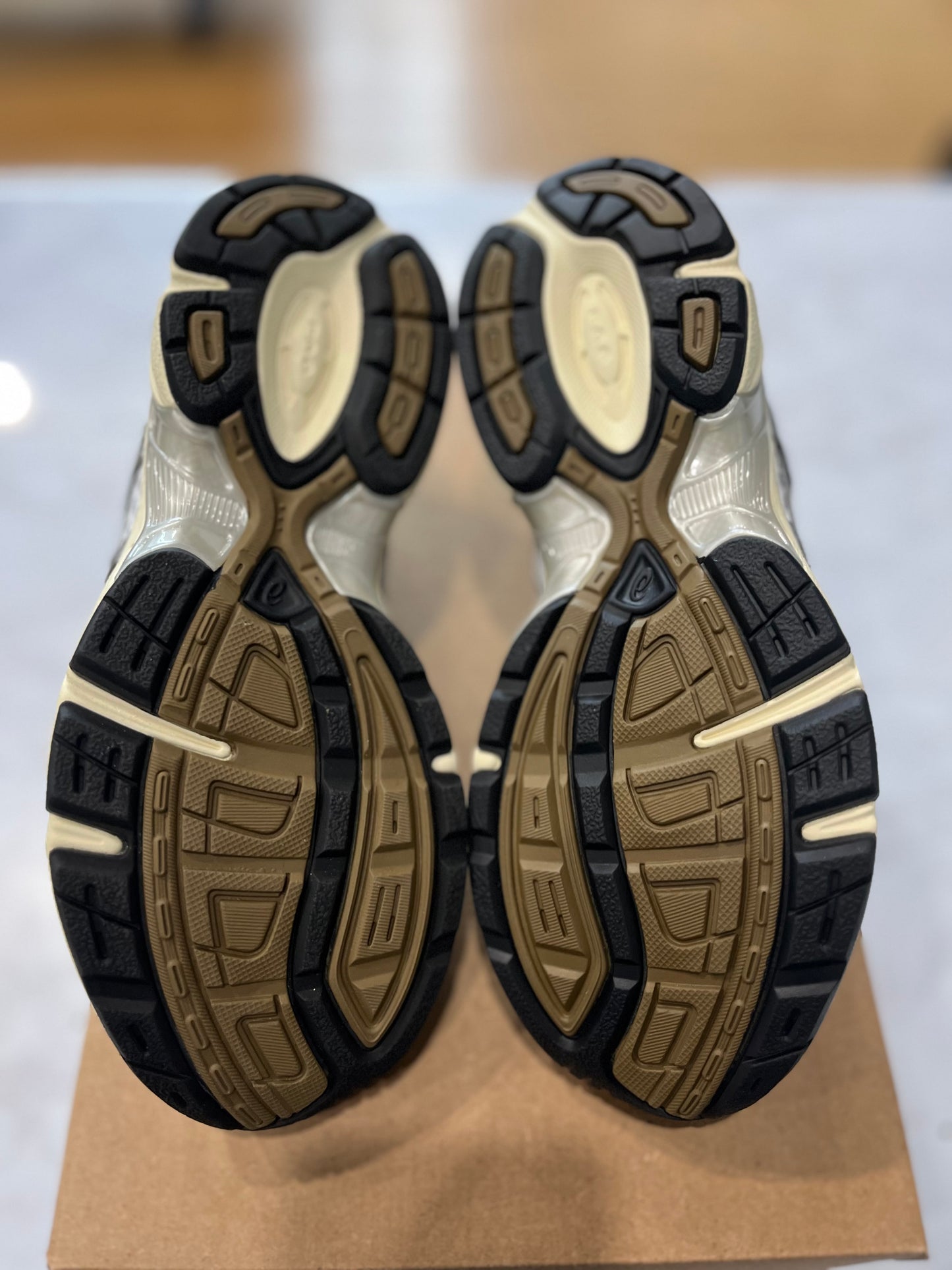 Gel 1130 Clay Canyon - BRAND NEW REP BOX