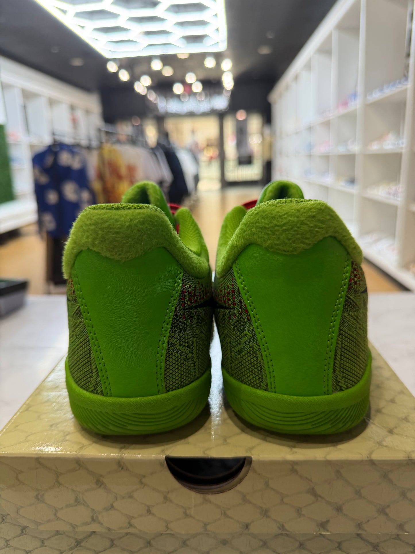 Mamba Rage Grinch PRE-OWNED