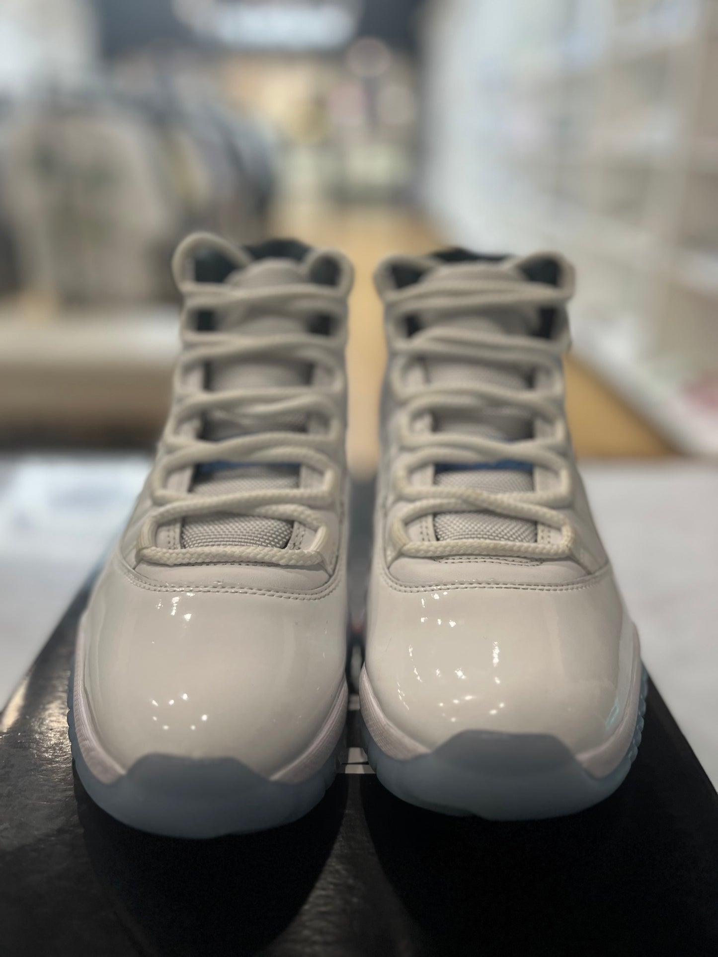 Jordan 11 Retro Columbia Legend Blue PRE-OWNED