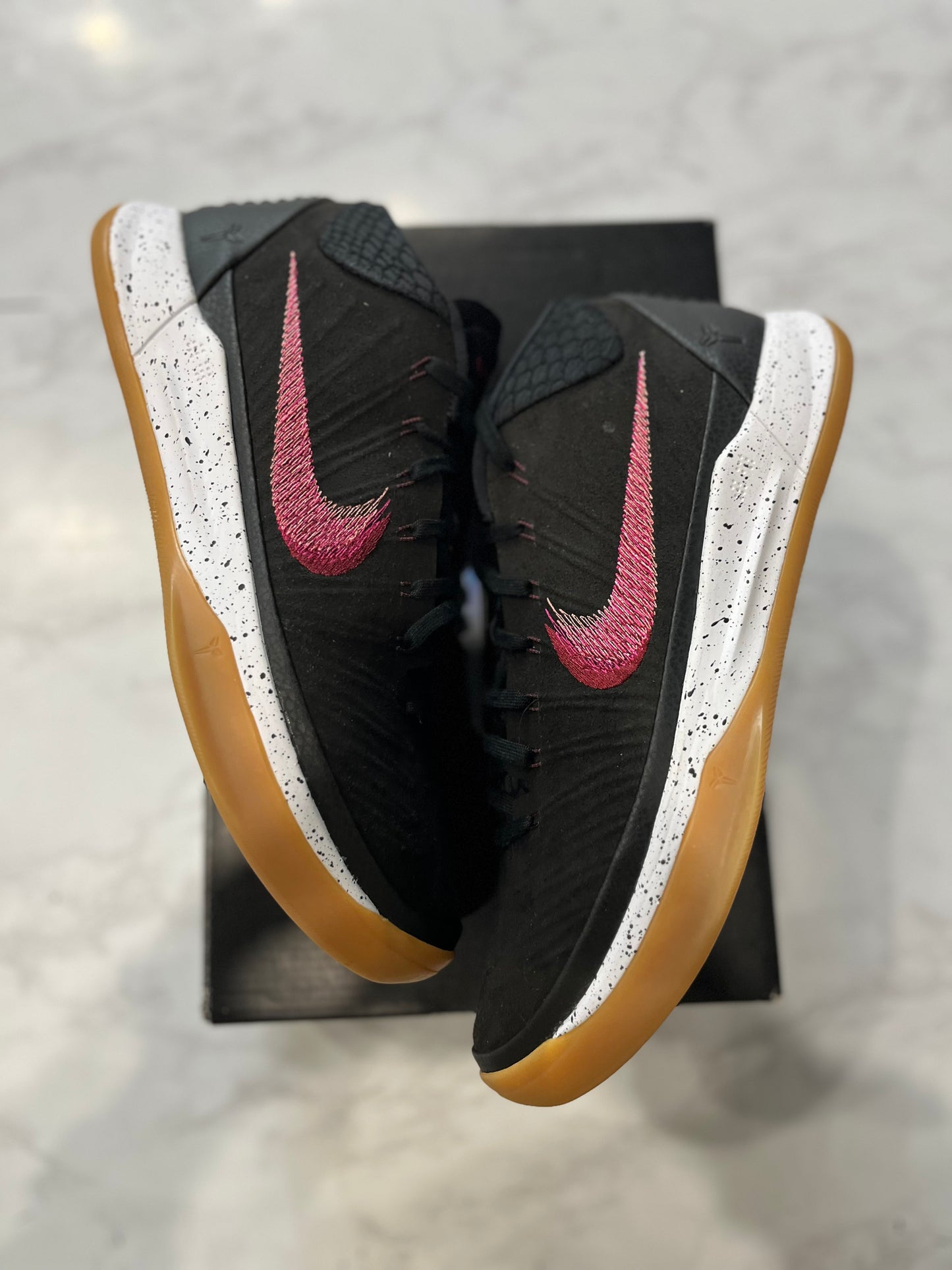 Kobe A D Mid Black Gum PRE-OWNED