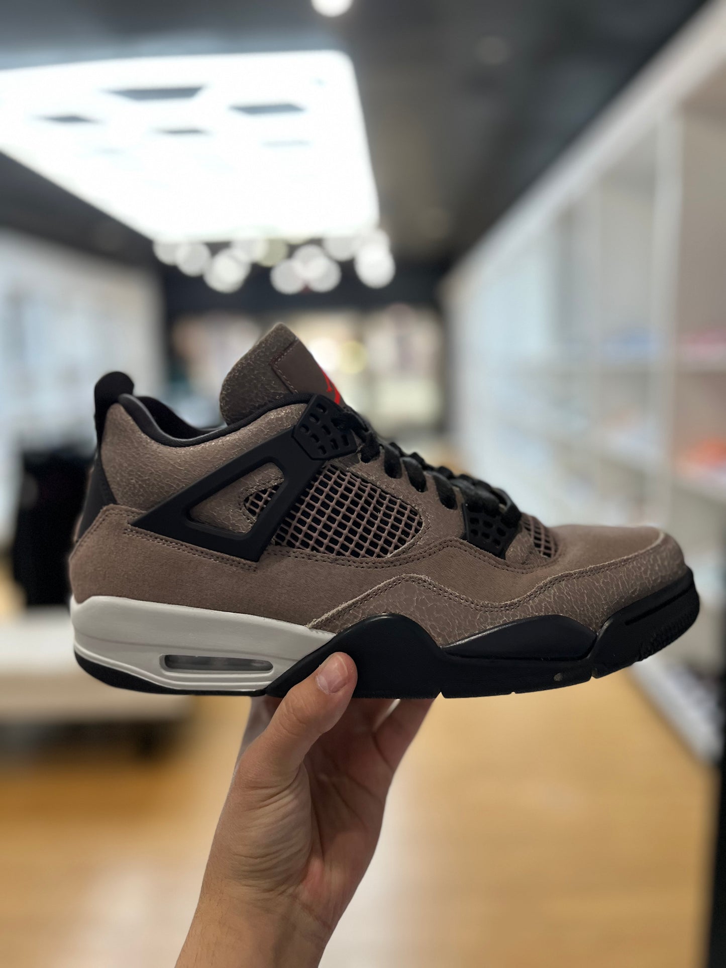 Jordan 4 Retro Taupe Haze PRE-OWNED