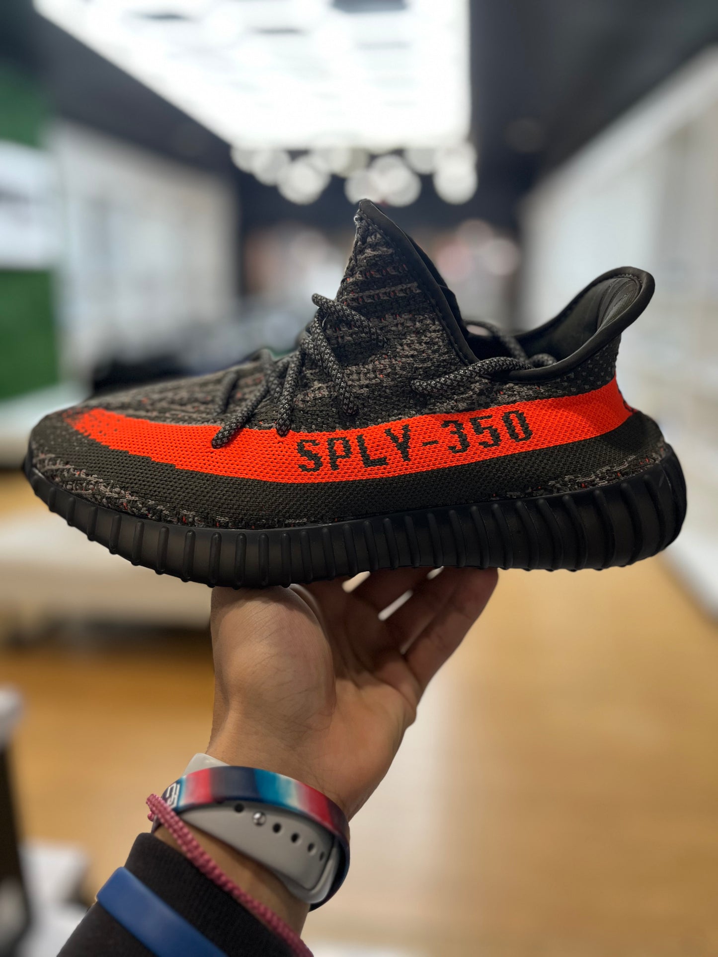 Yeezy Boost 350 V 2 Carbon Beluga PRE-OWNED